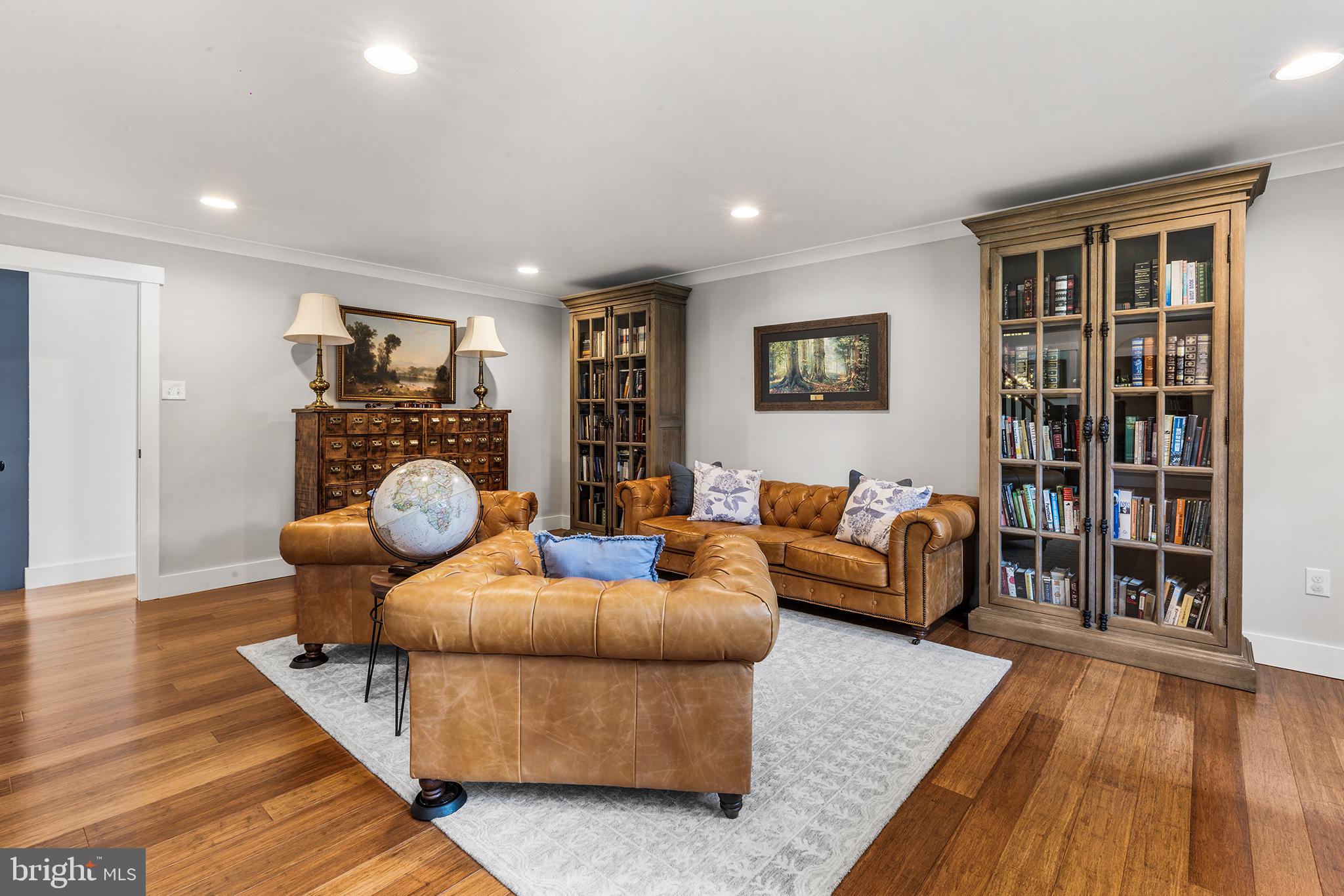 918 HAMILTON DRIVE