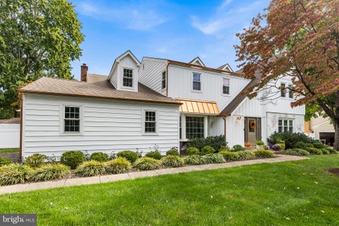 Photo of 918 Hamilton Drive, YARDLEY, PA 19067 (MLS # PABU2132460)