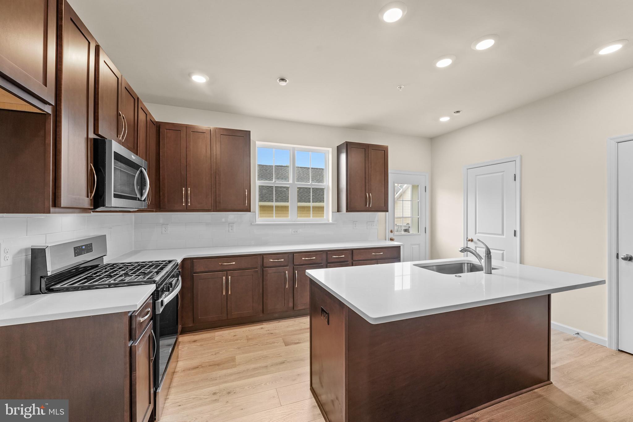 PERRY MILL - Residential