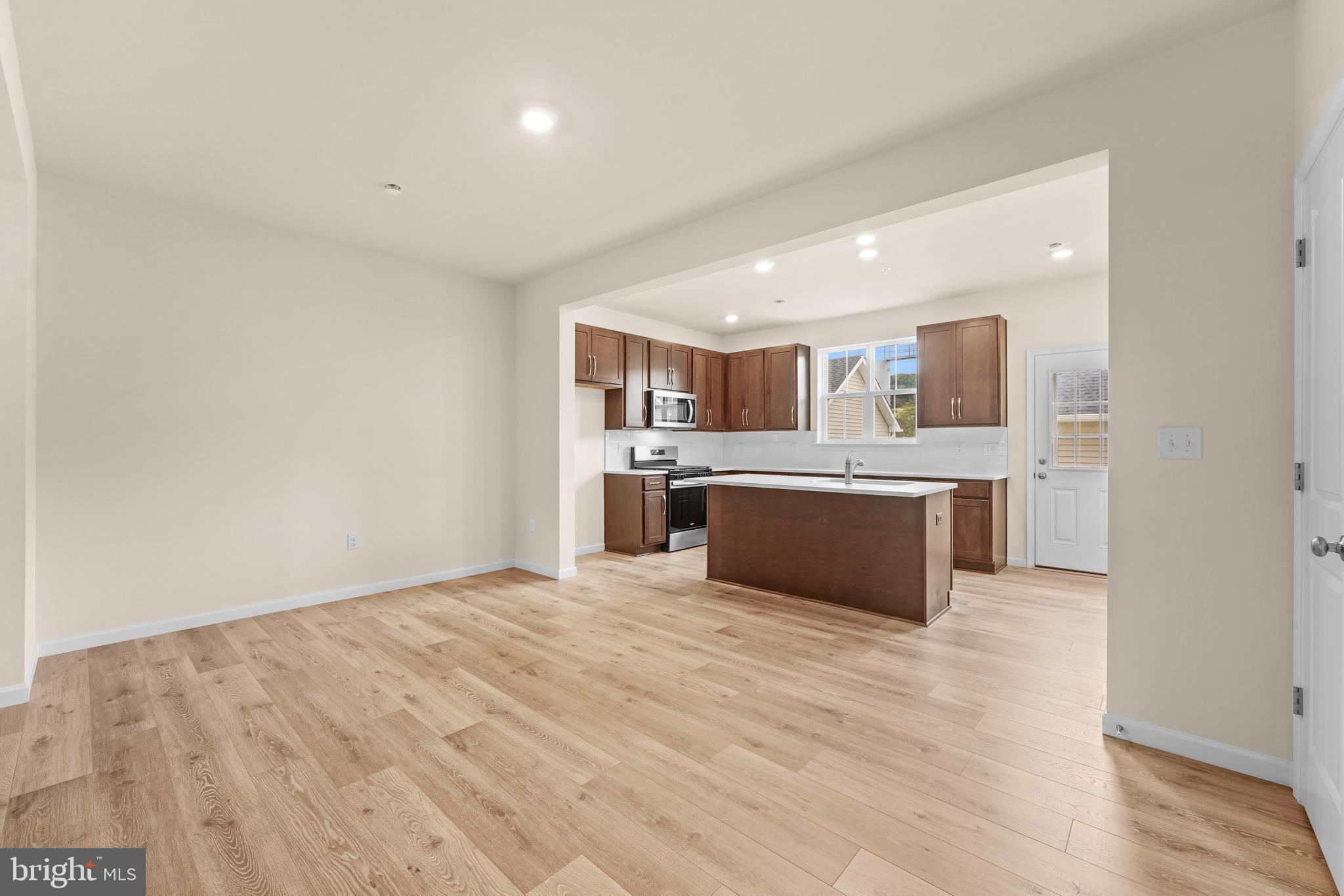 PERRY MILL - Residential