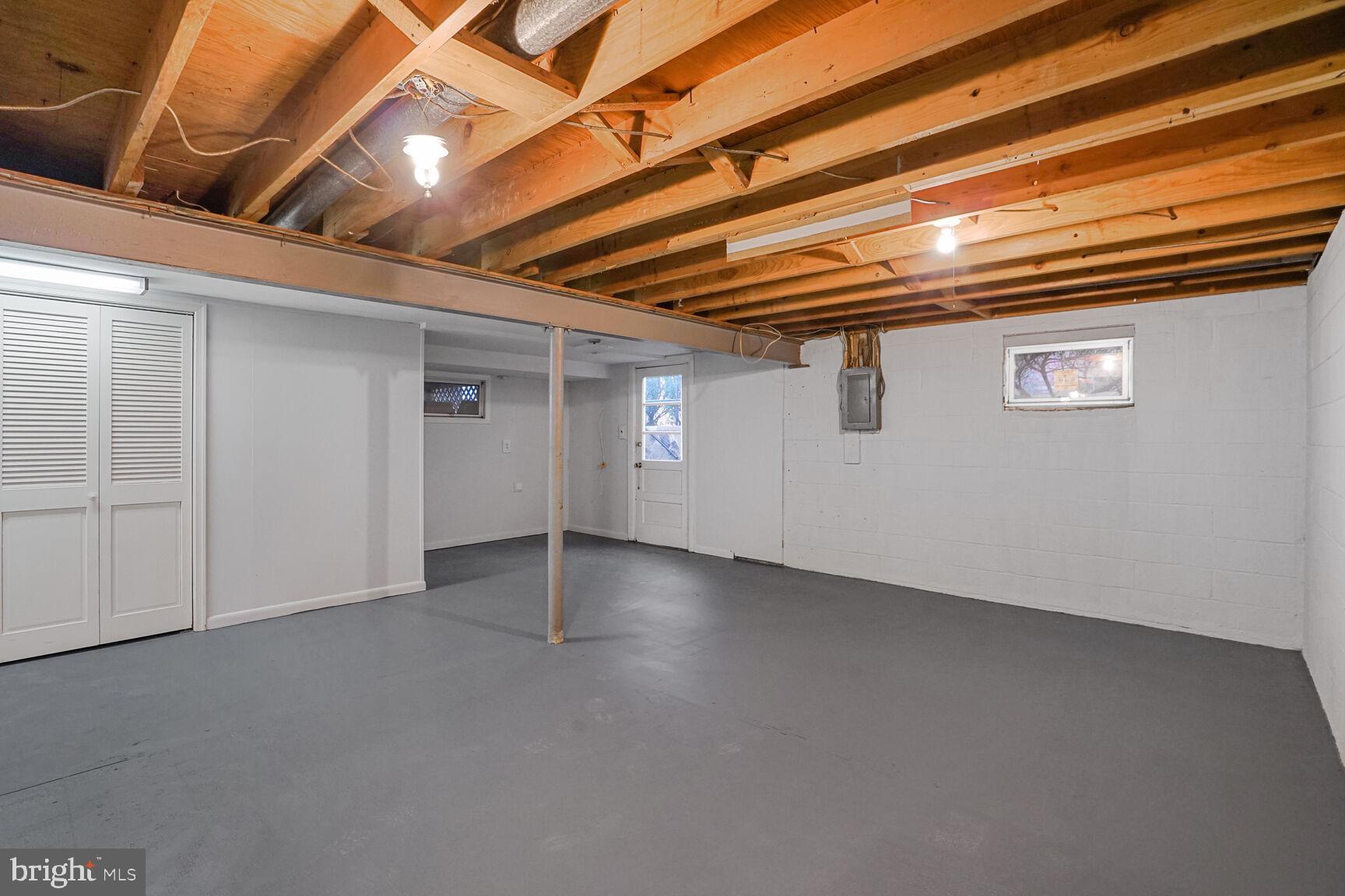 RIVERSIDE ESTATES - Residential