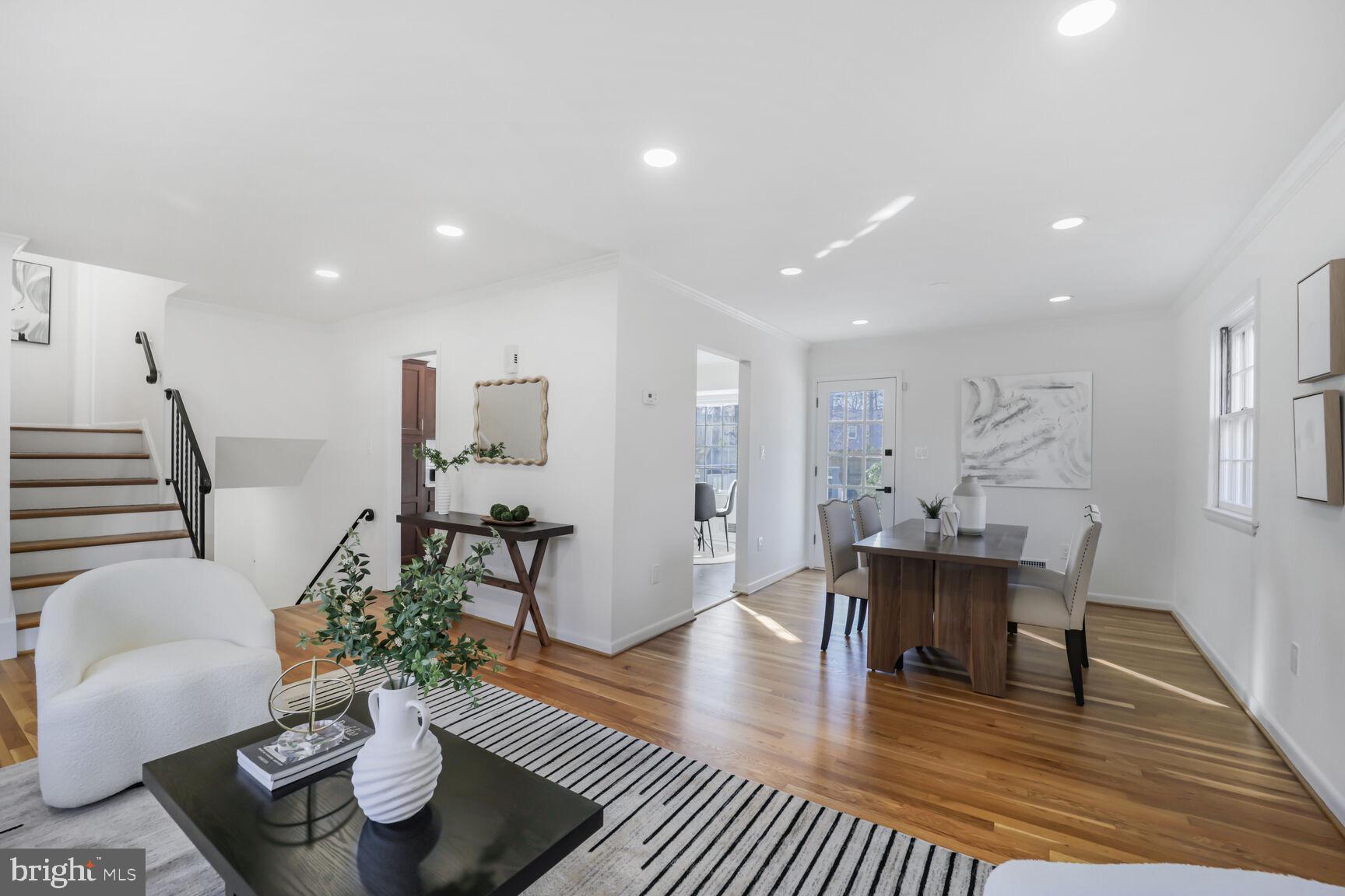 RIVERSIDE ESTATES - Residential