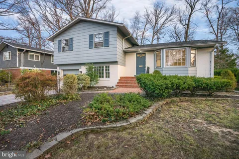 8351 Wagon Wheel Road, Alexandria, VA MLS: VAFX2221304