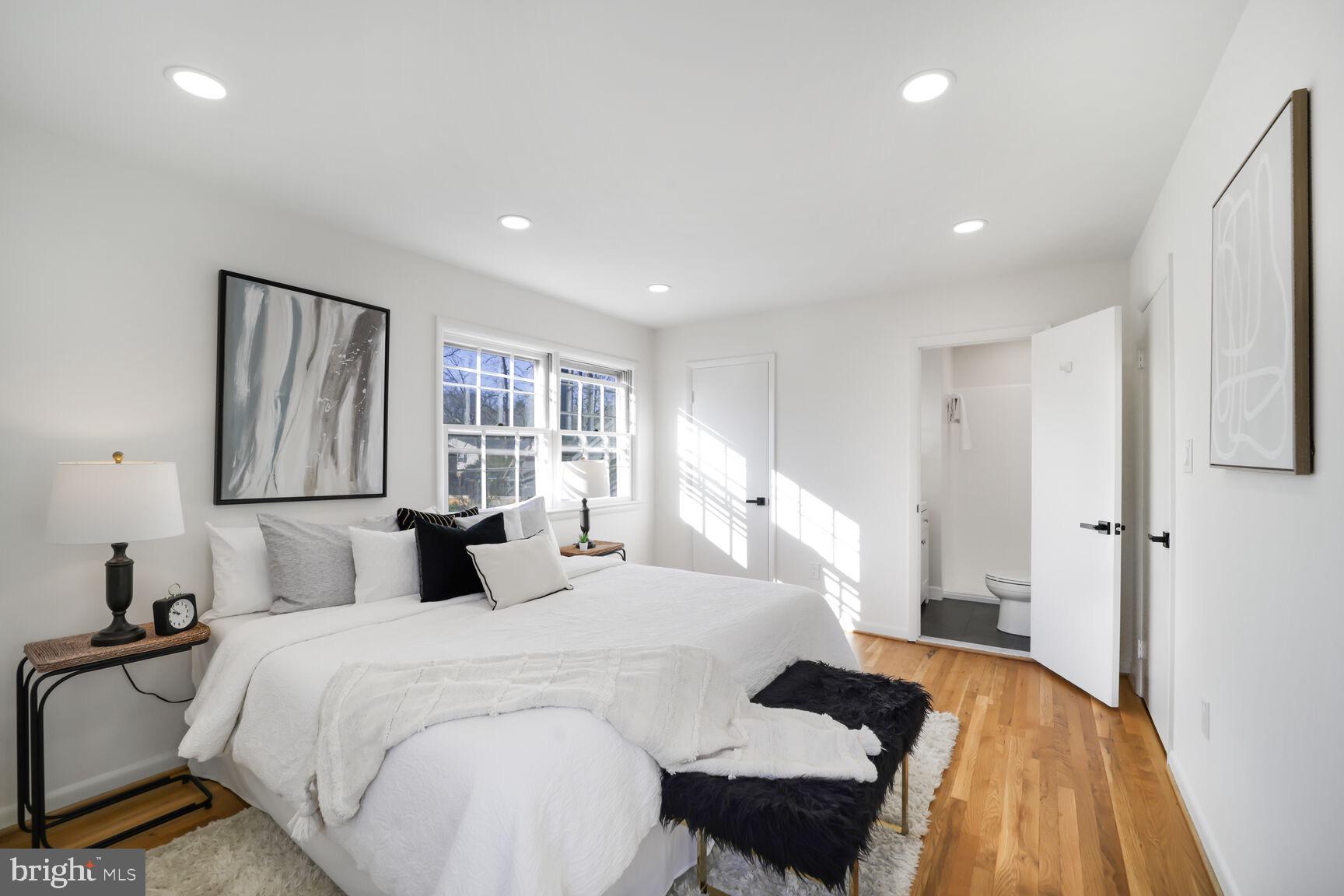 RIVERSIDE ESTATES - Residential