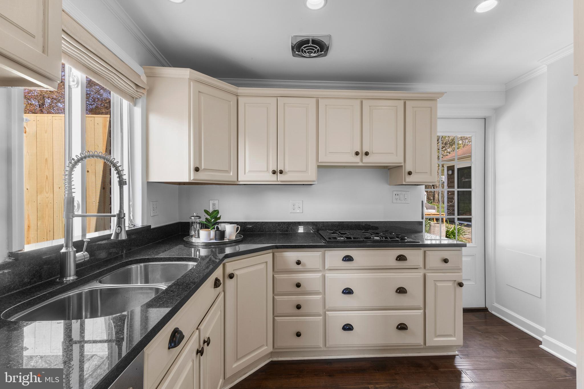 OVERLOOK TERRACE - Residential