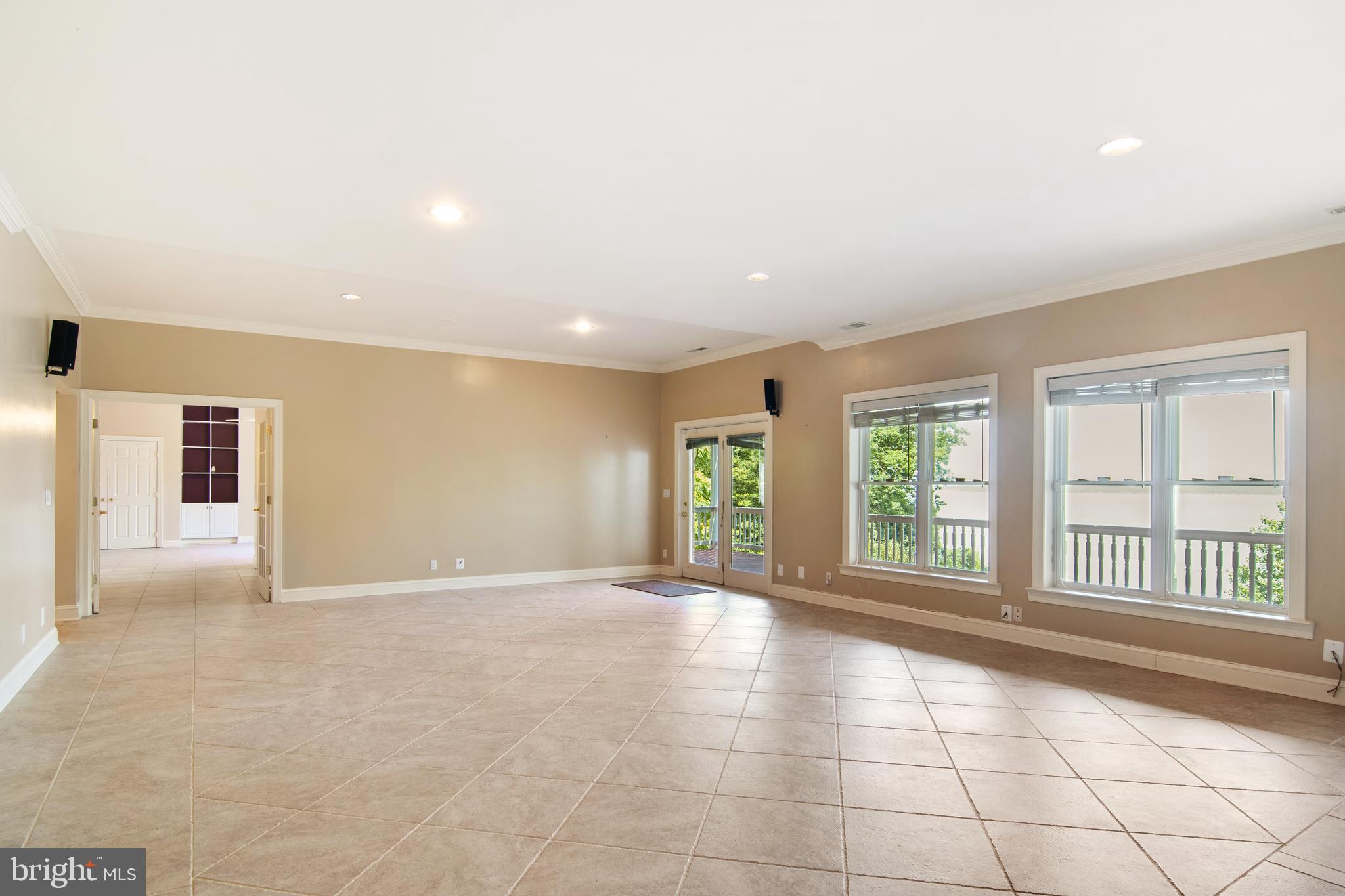 POTOMAC OVERLOOK - Residential