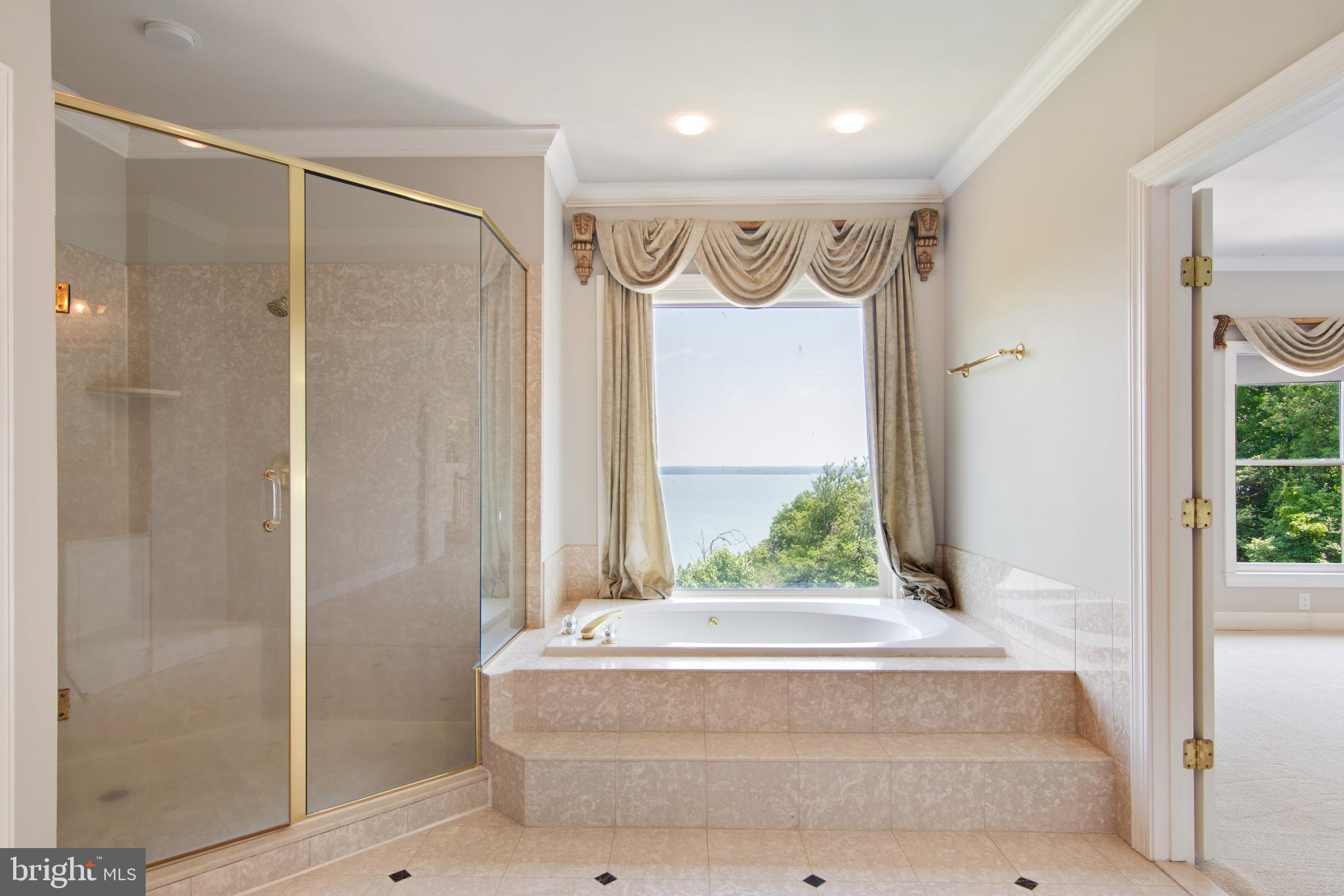 POTOMAC OVERLOOK - Residential