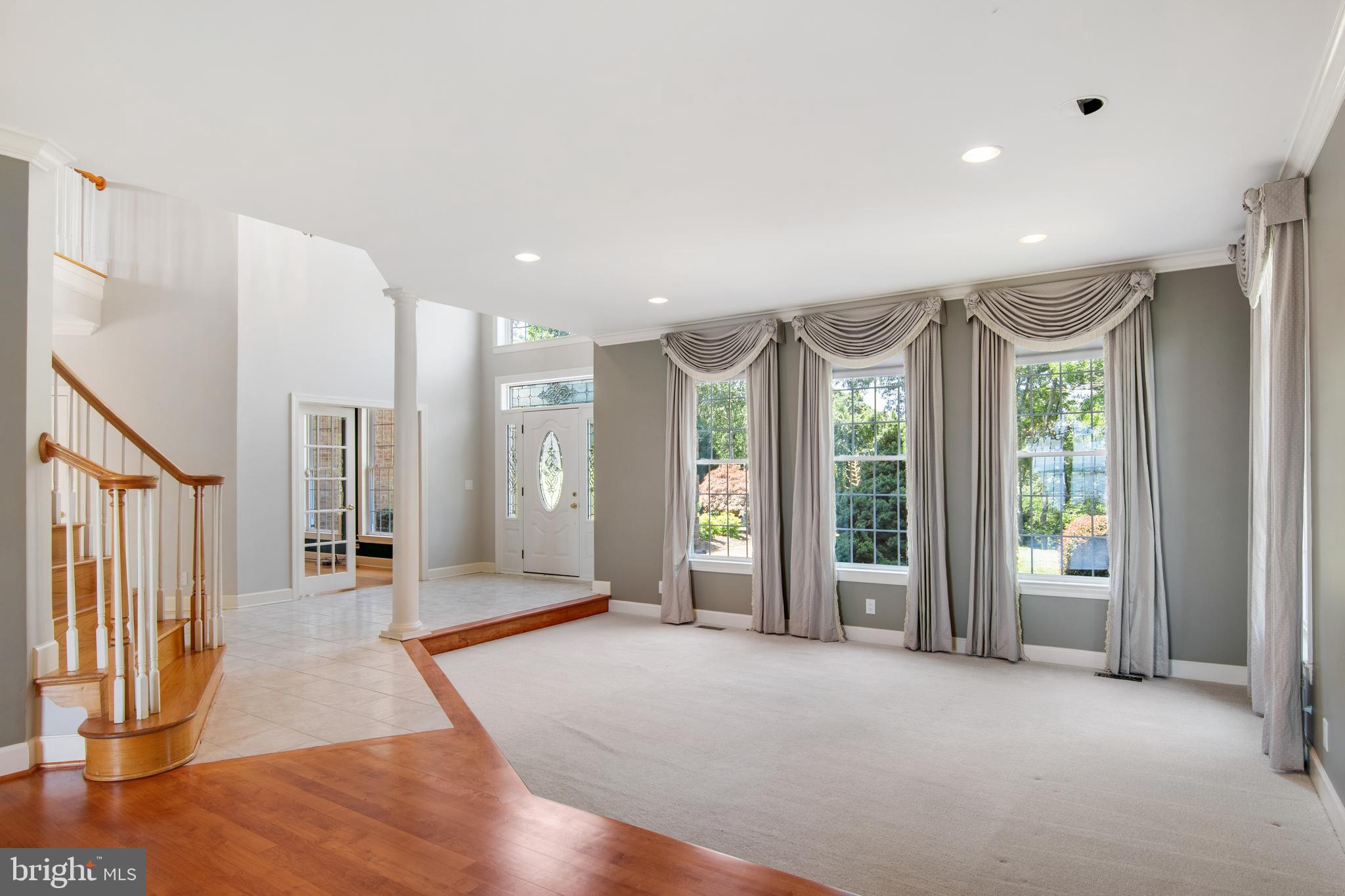 POTOMAC OVERLOOK - Residential