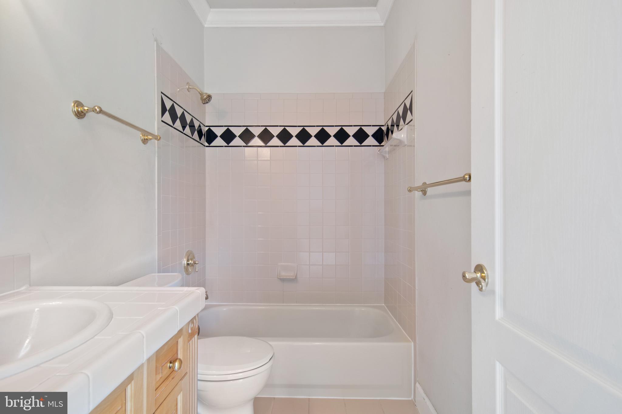 POTOMAC OVERLOOK - Residential