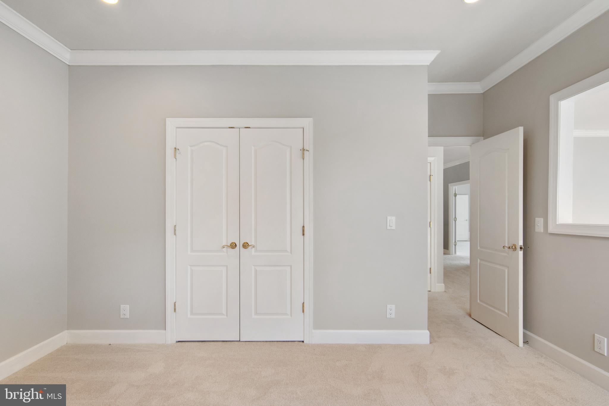 POTOMAC OVERLOOK - Residential