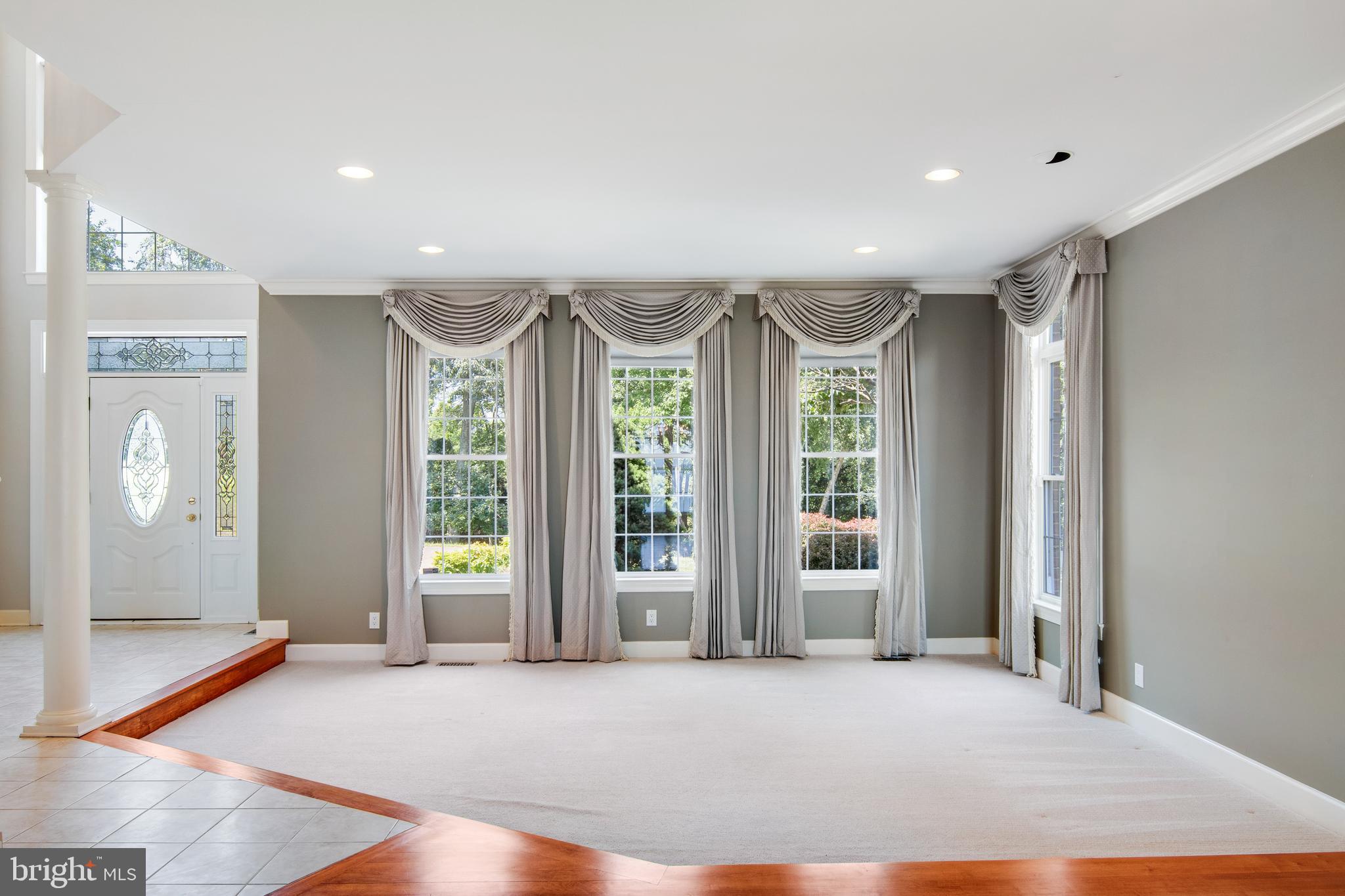 POTOMAC OVERLOOK - Residential