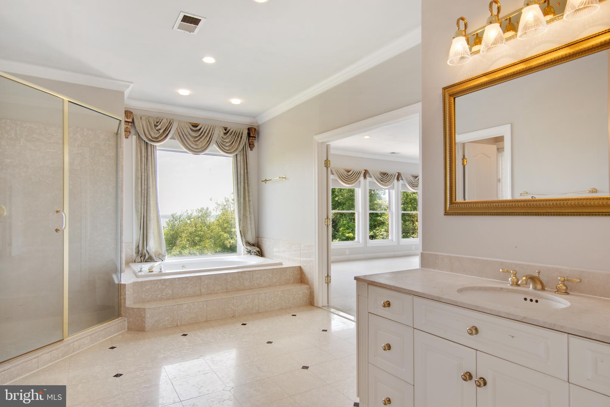 POTOMAC OVERLOOK - Residential