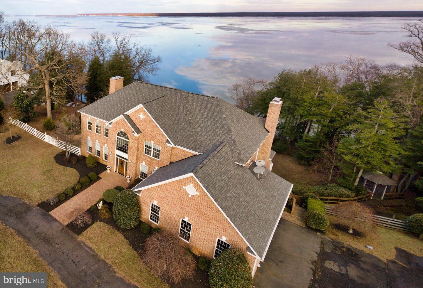 POTOMAC OVERLOOK - Residential