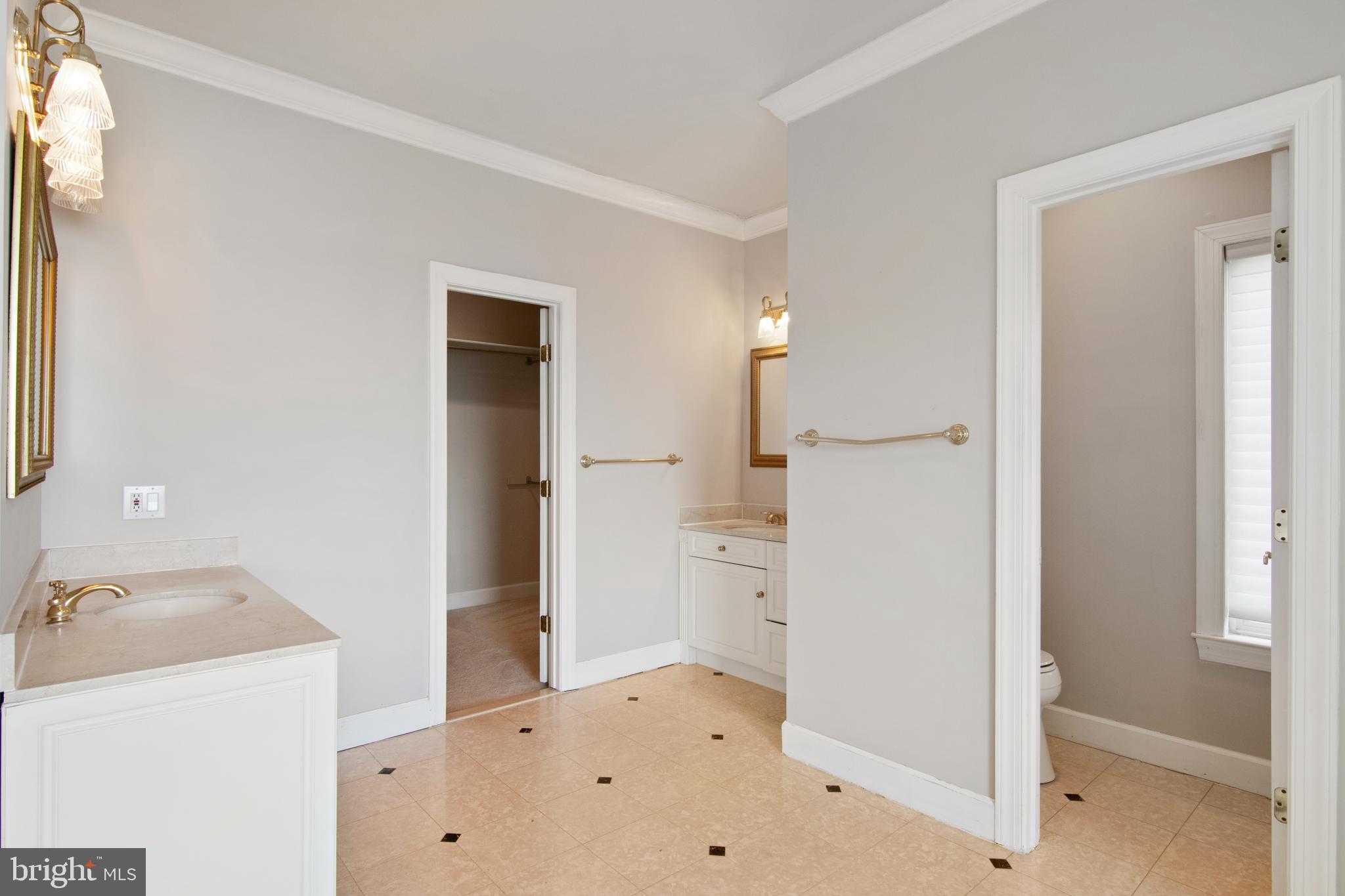 POTOMAC OVERLOOK - Residential