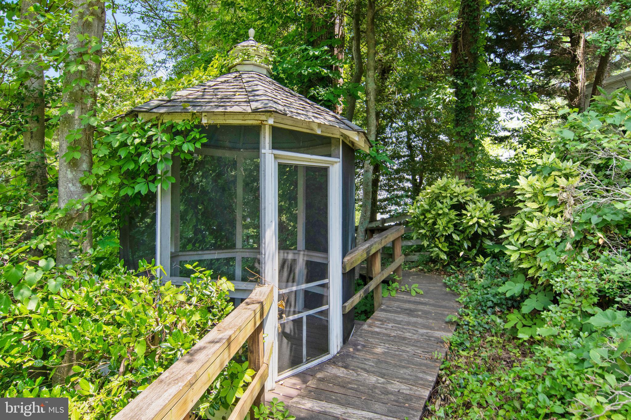 POTOMAC OVERLOOK - Residential