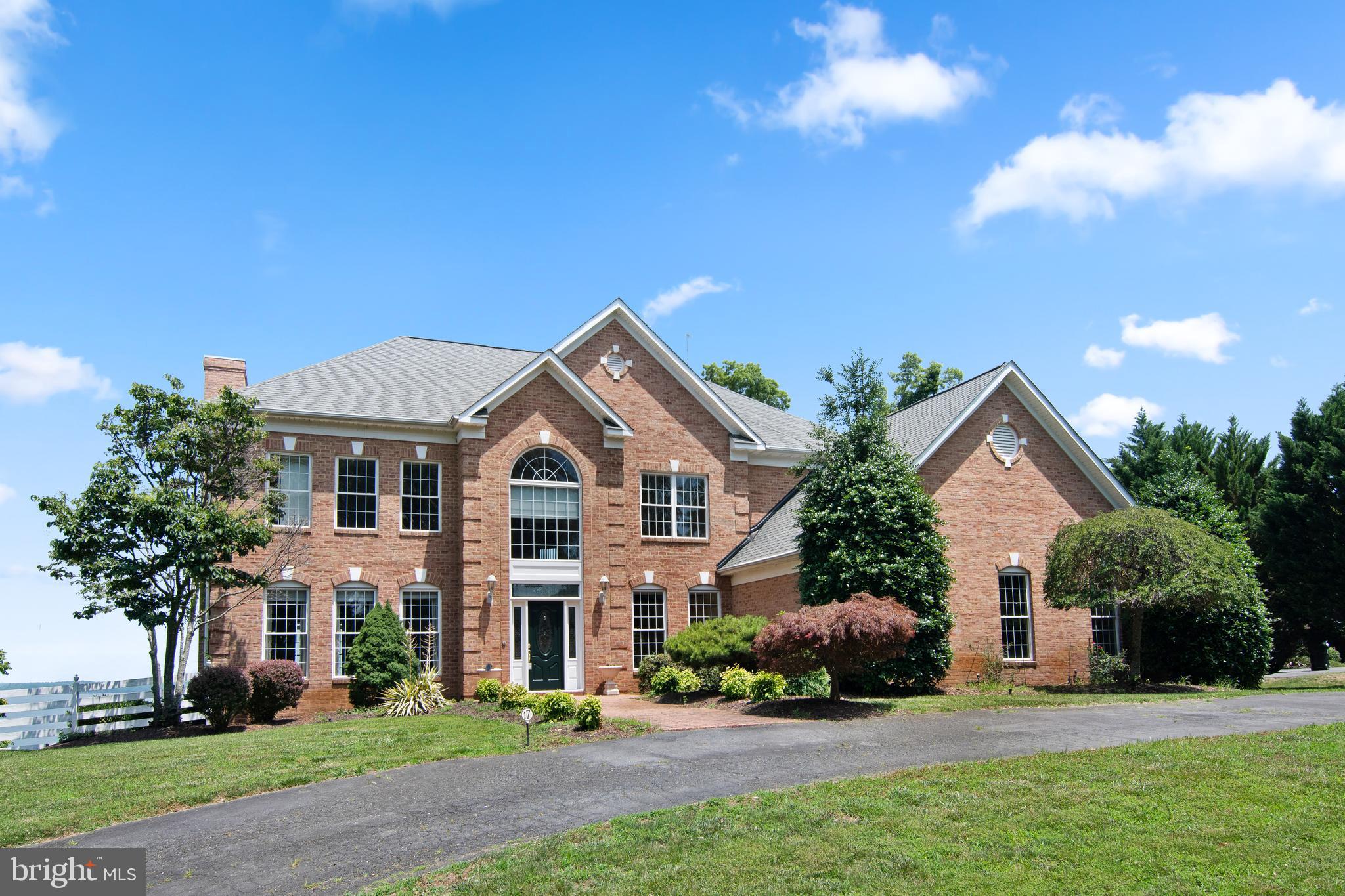 POTOMAC OVERLOOK - Residential