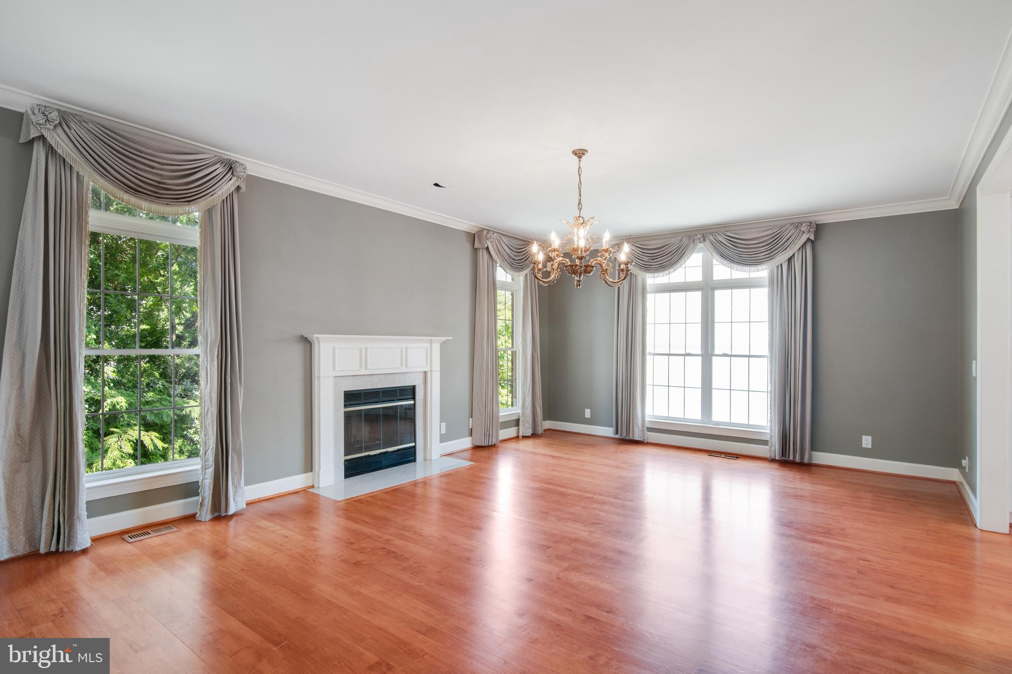 POTOMAC OVERLOOK - Residential