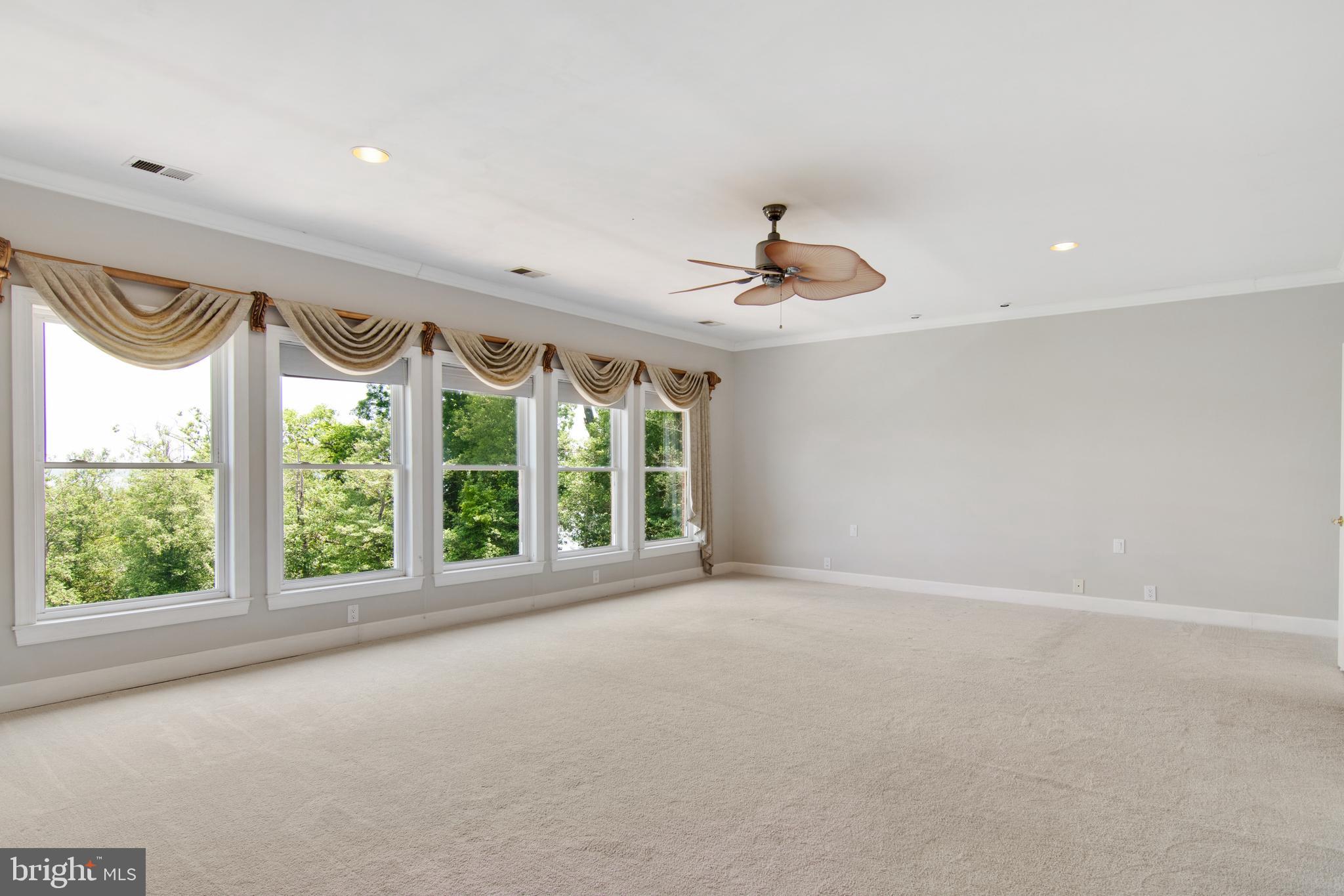 POTOMAC OVERLOOK - Residential