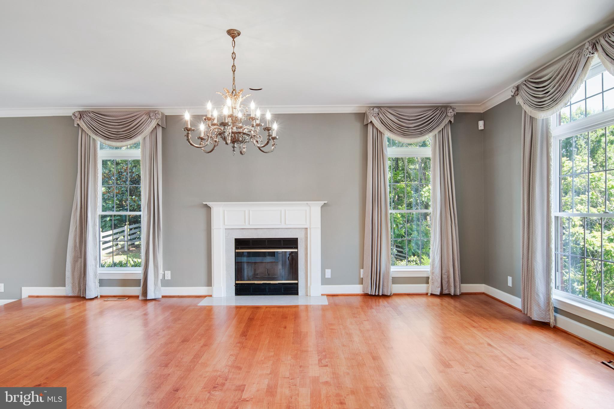 POTOMAC OVERLOOK - Residential