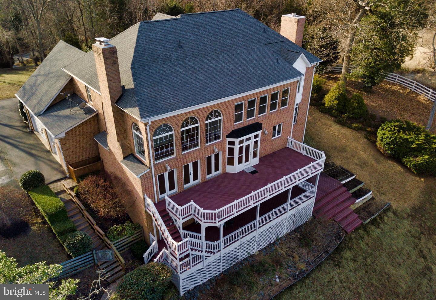 POTOMAC OVERLOOK - Residential