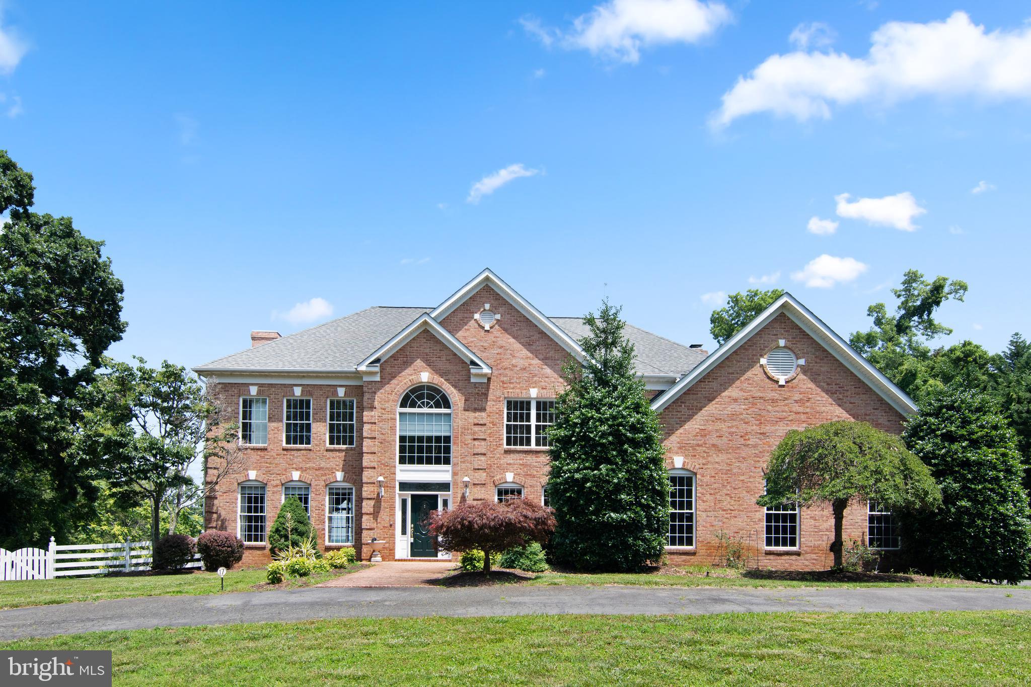 POTOMAC OVERLOOK - Residential