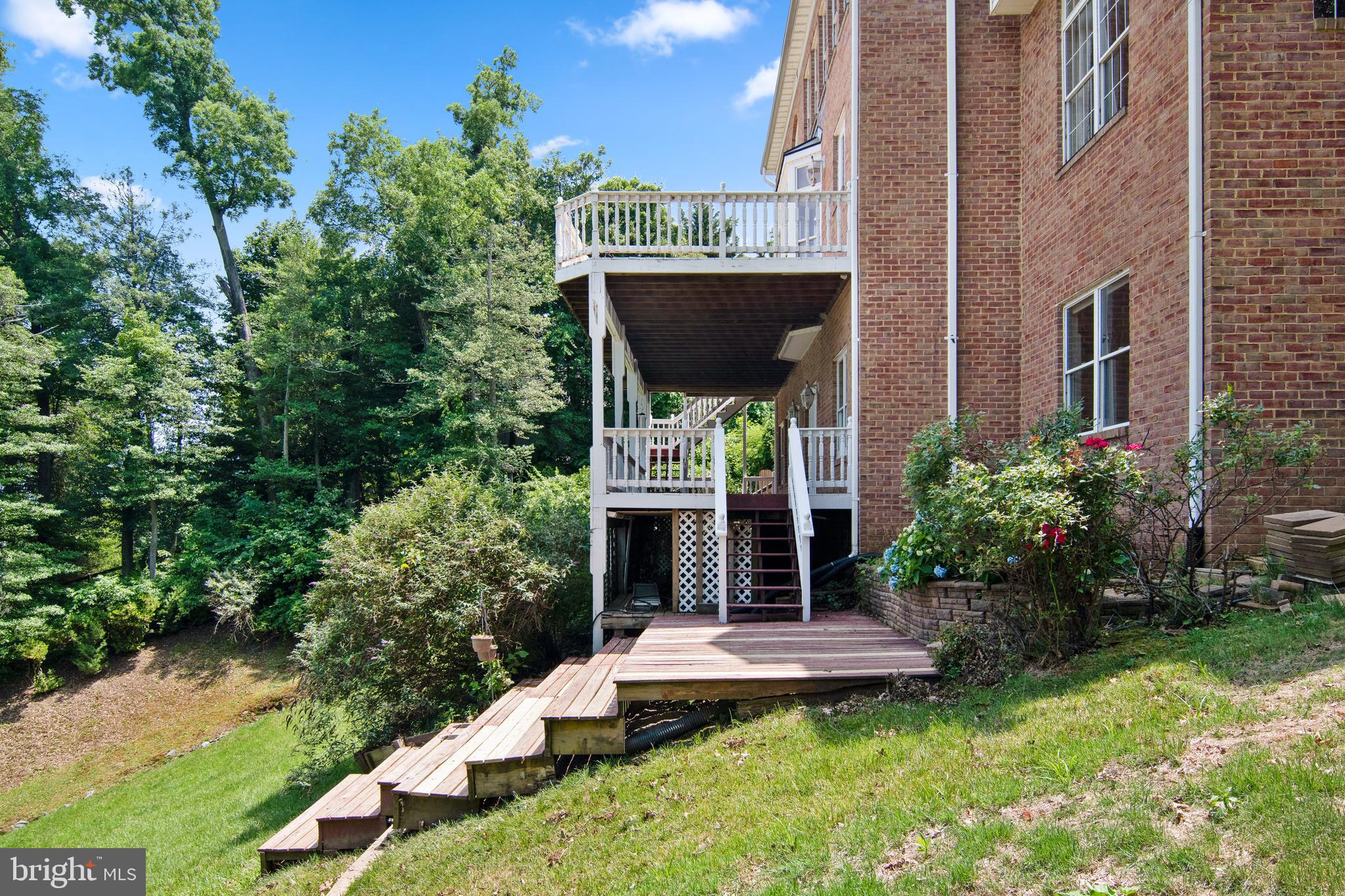 POTOMAC OVERLOOK - Residential