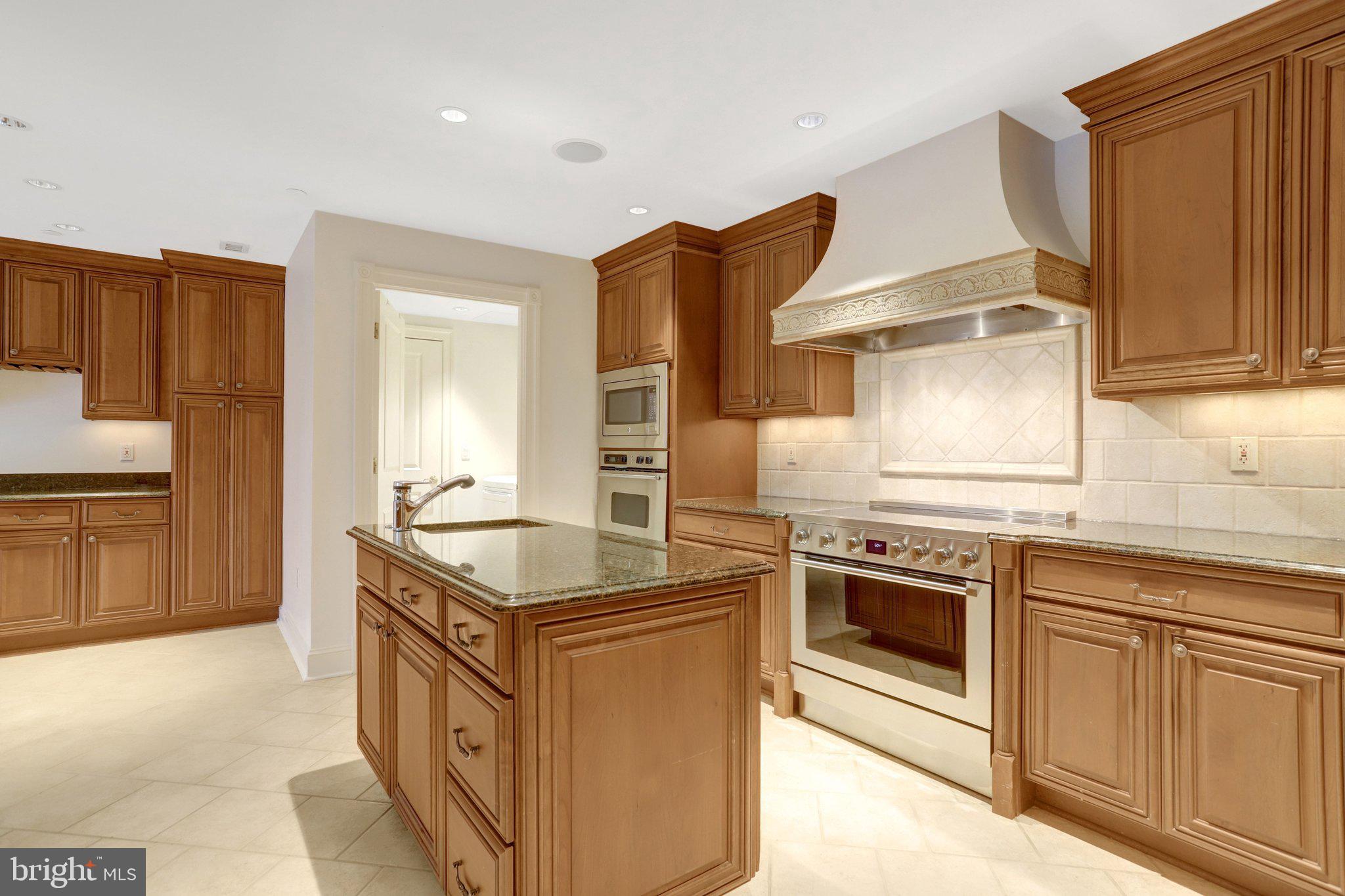 ROSSLYN - Residential