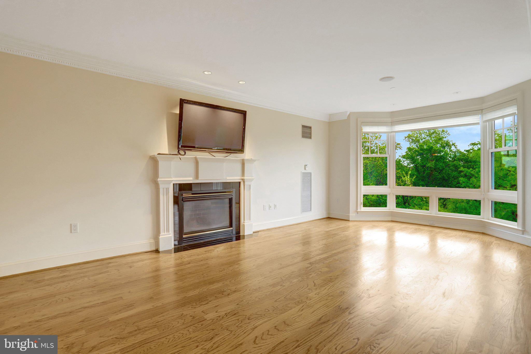 ROSSLYN - Residential