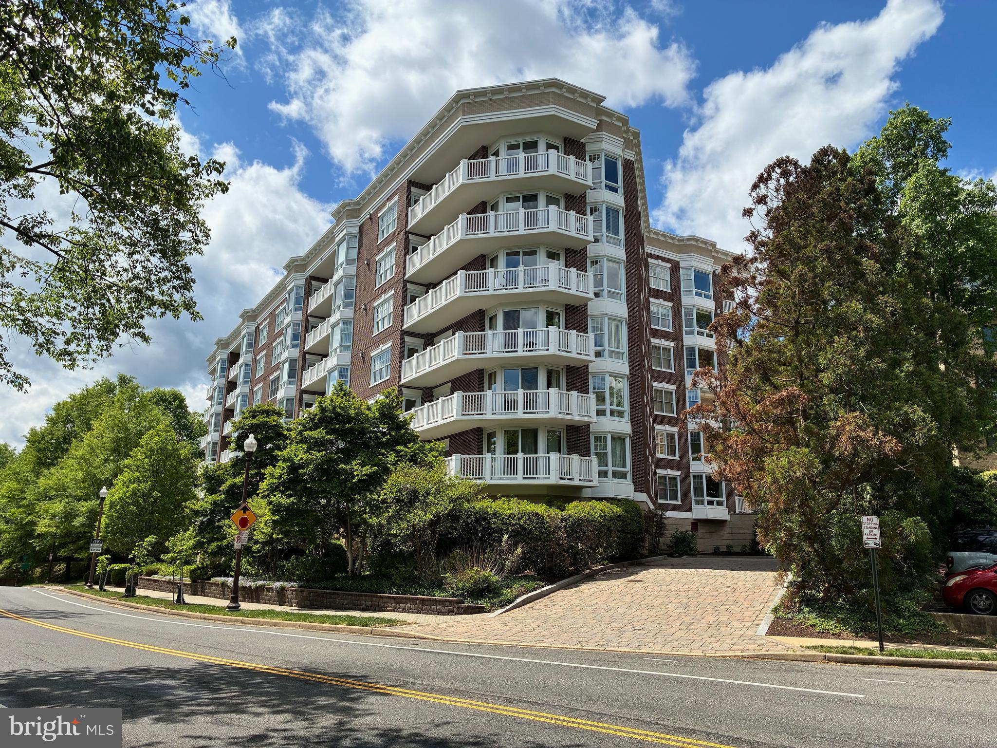 ROSSLYN - Residential