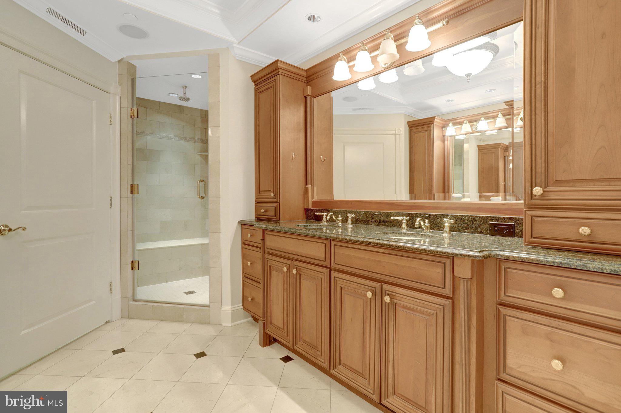 ROSSLYN - Residential