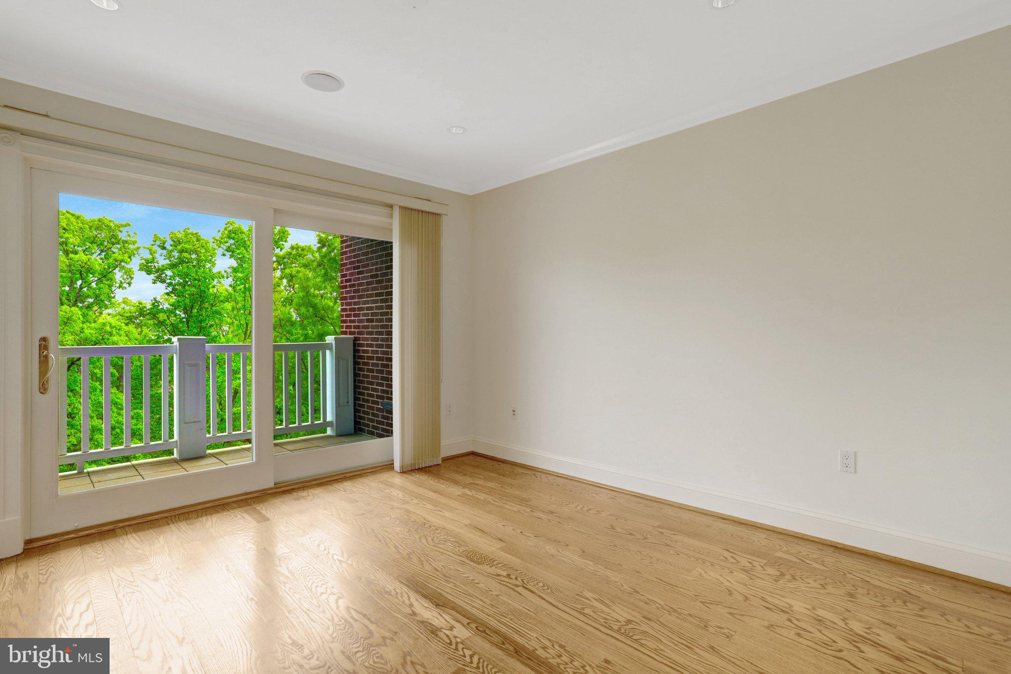 ROSSLYN - Residential