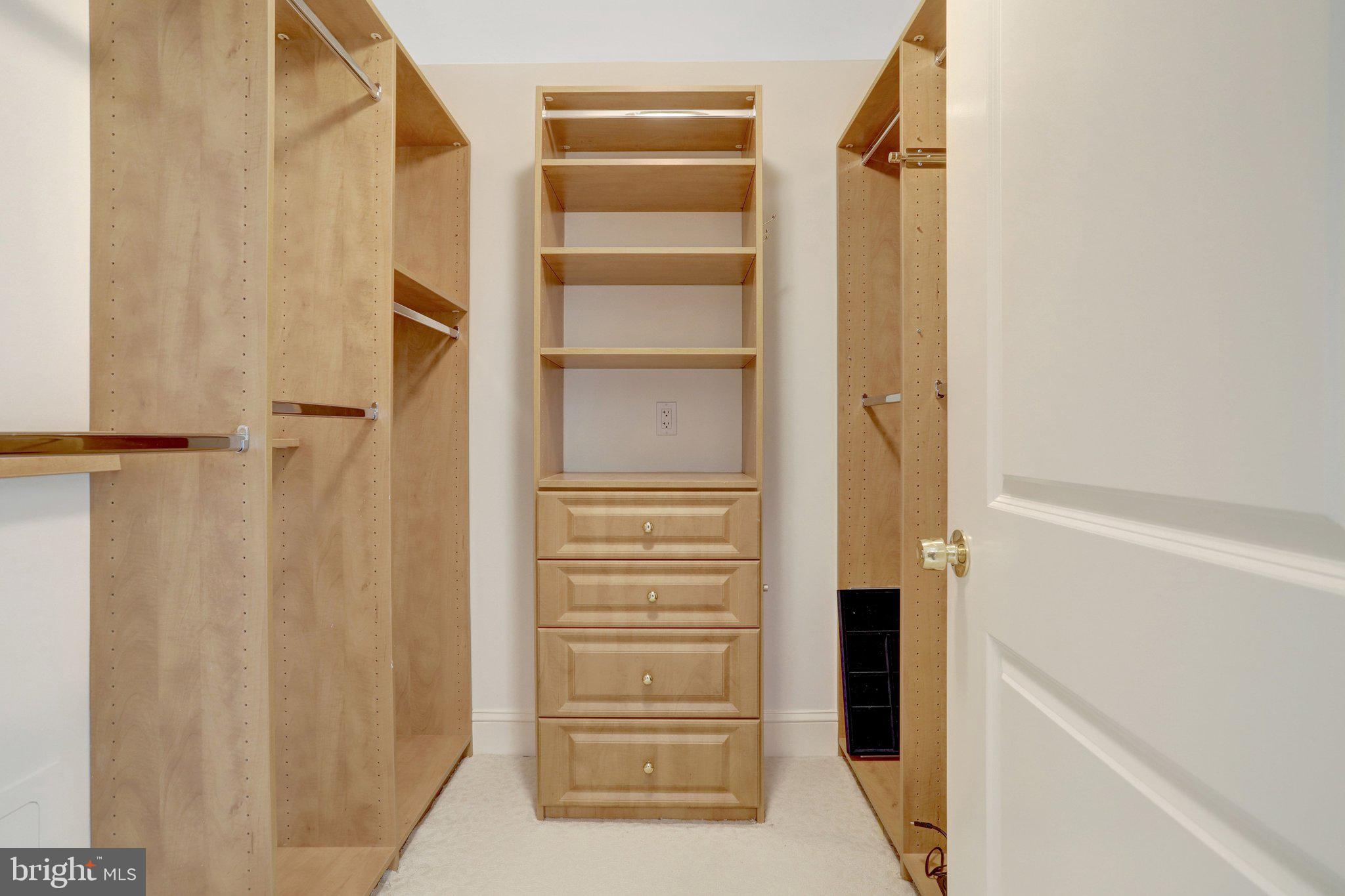 ROSSLYN - Residential