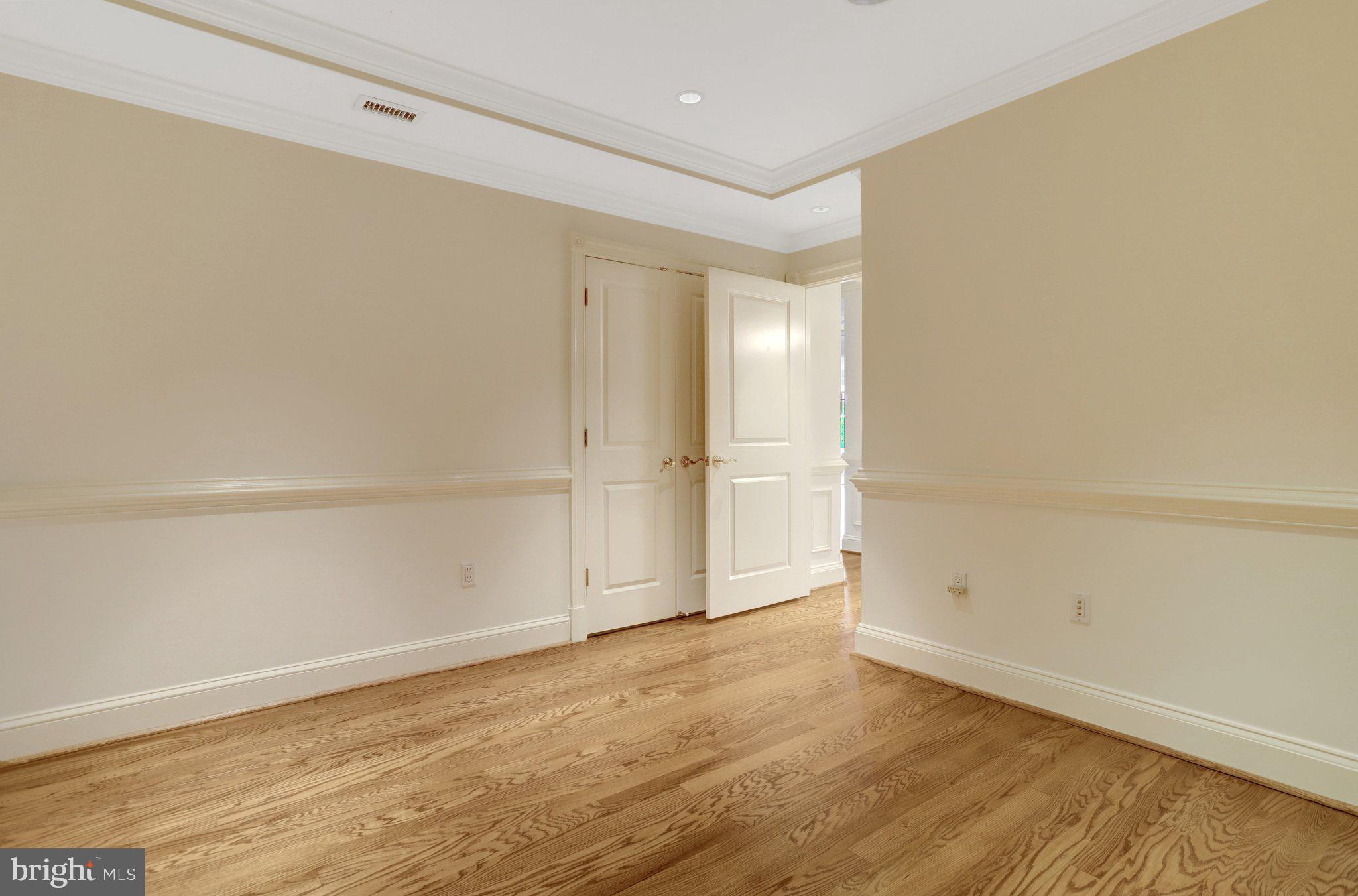 ROSSLYN - Residential