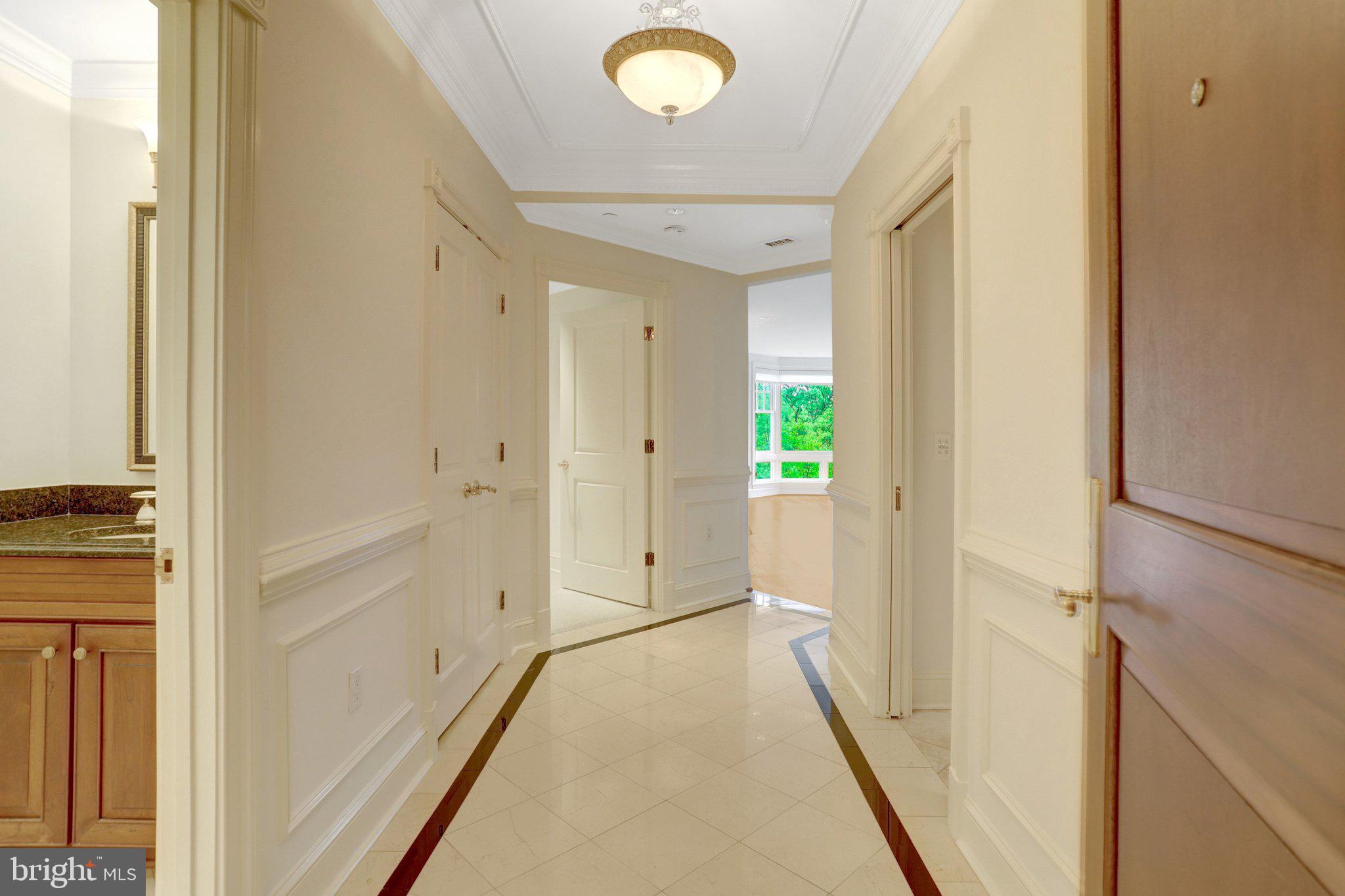 ROSSLYN - Residential