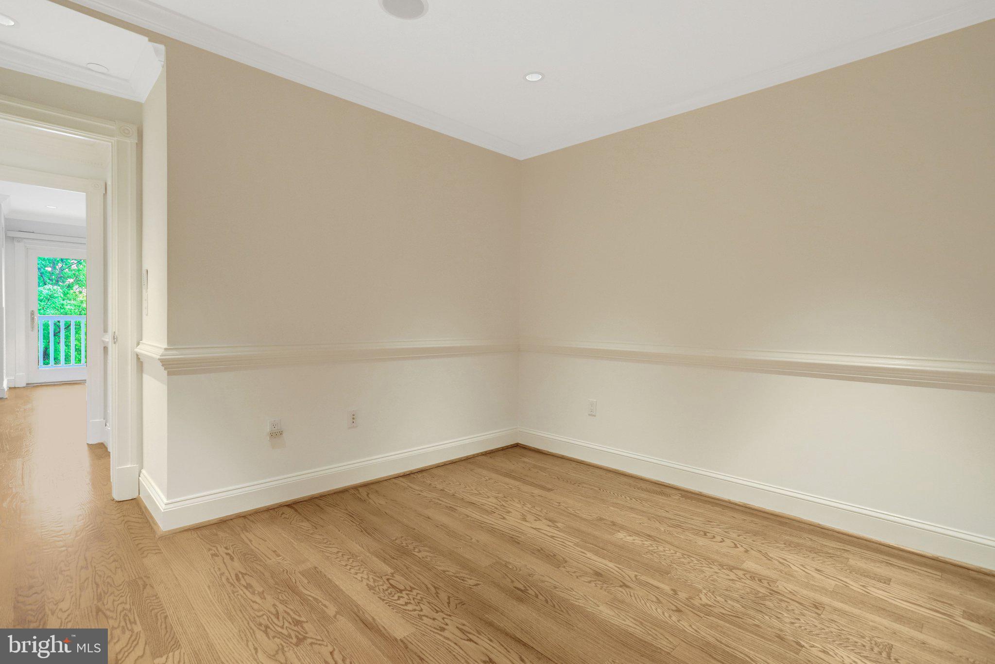 ROSSLYN - Residential