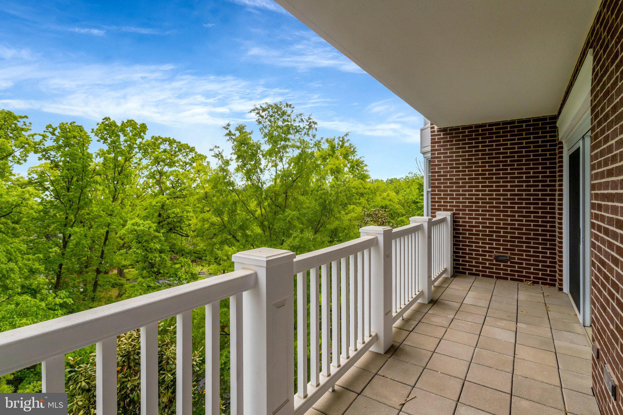 ROSSLYN - Residential