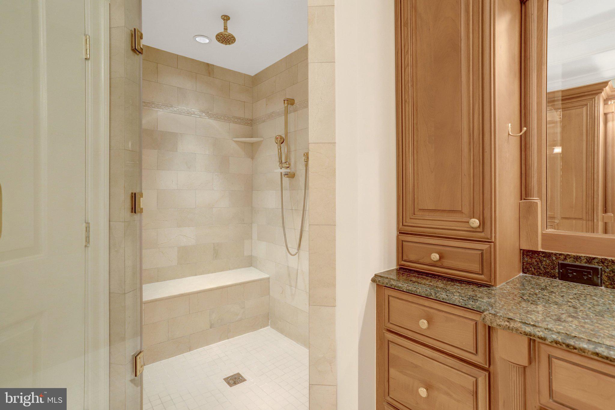 ROSSLYN - Residential