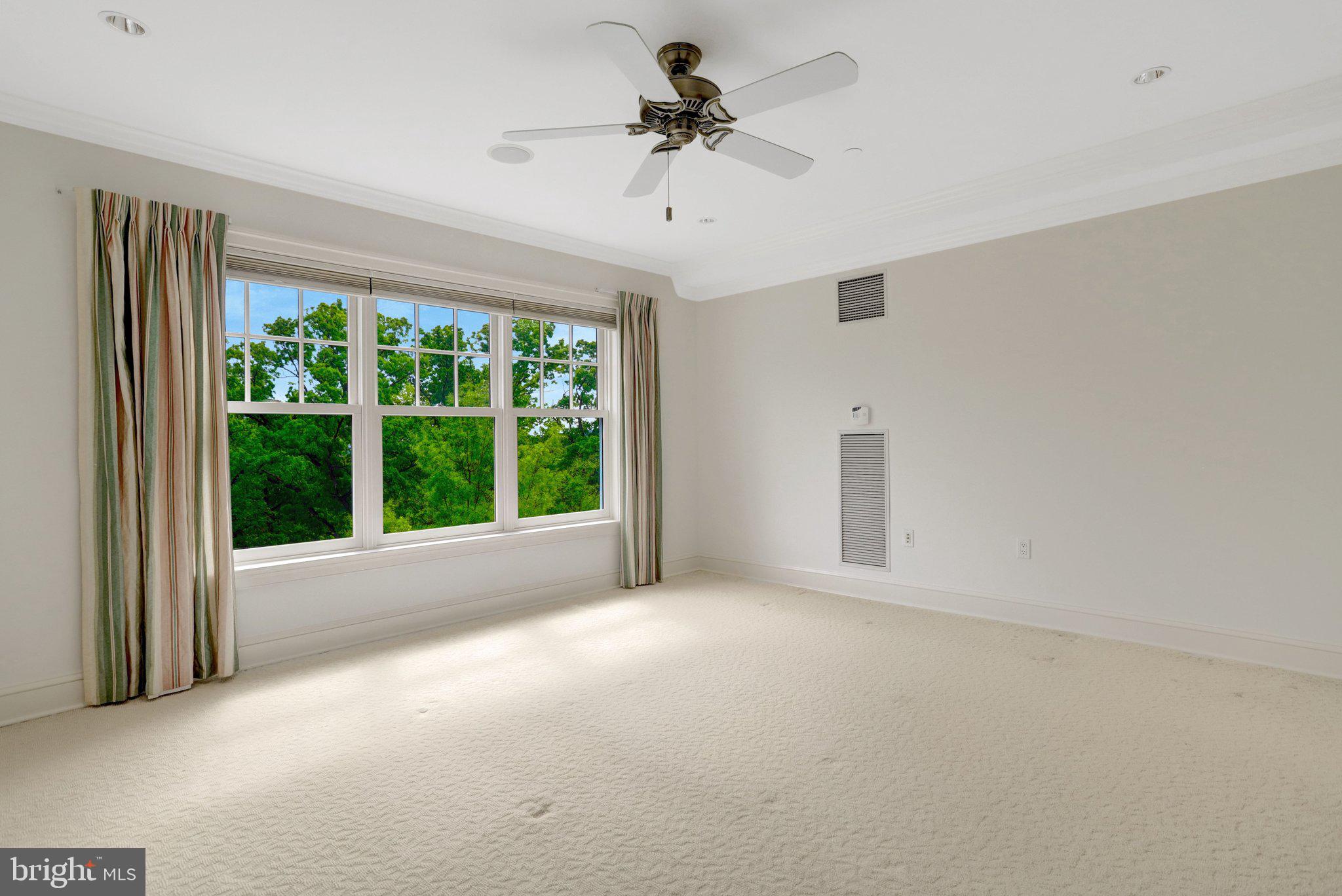 ROSSLYN - Residential