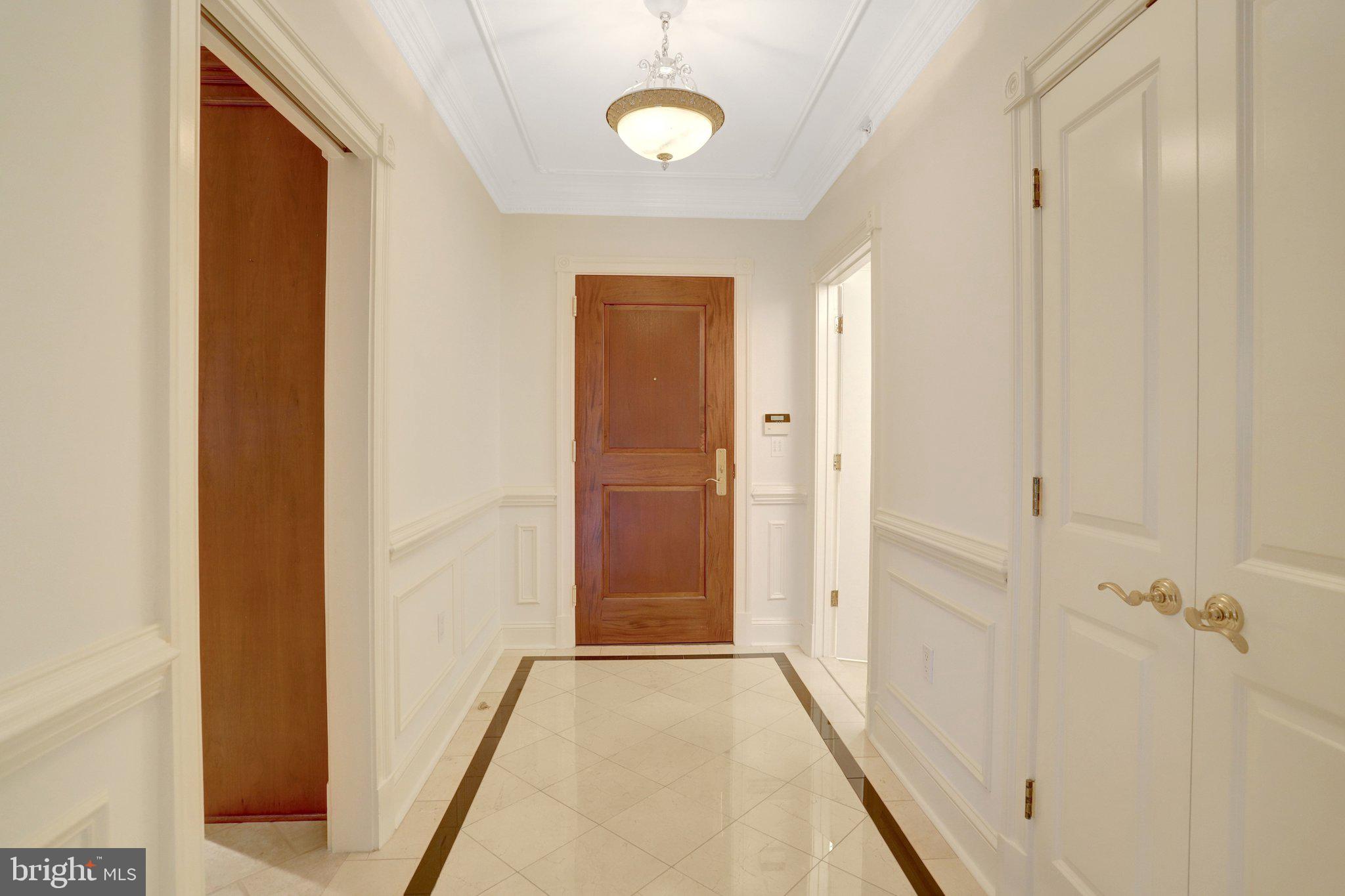 ROSSLYN - Residential