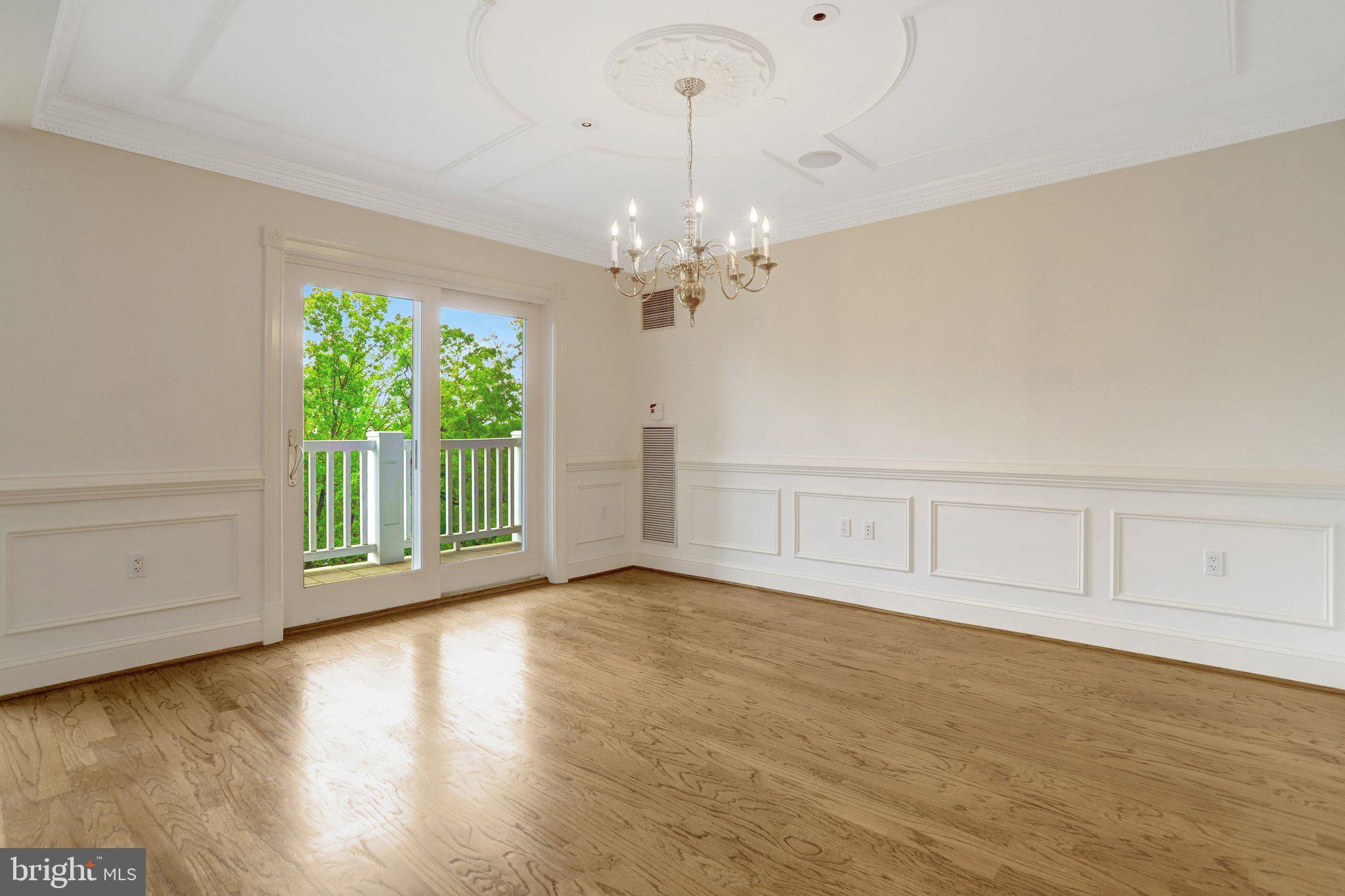 ROSSLYN - Residential