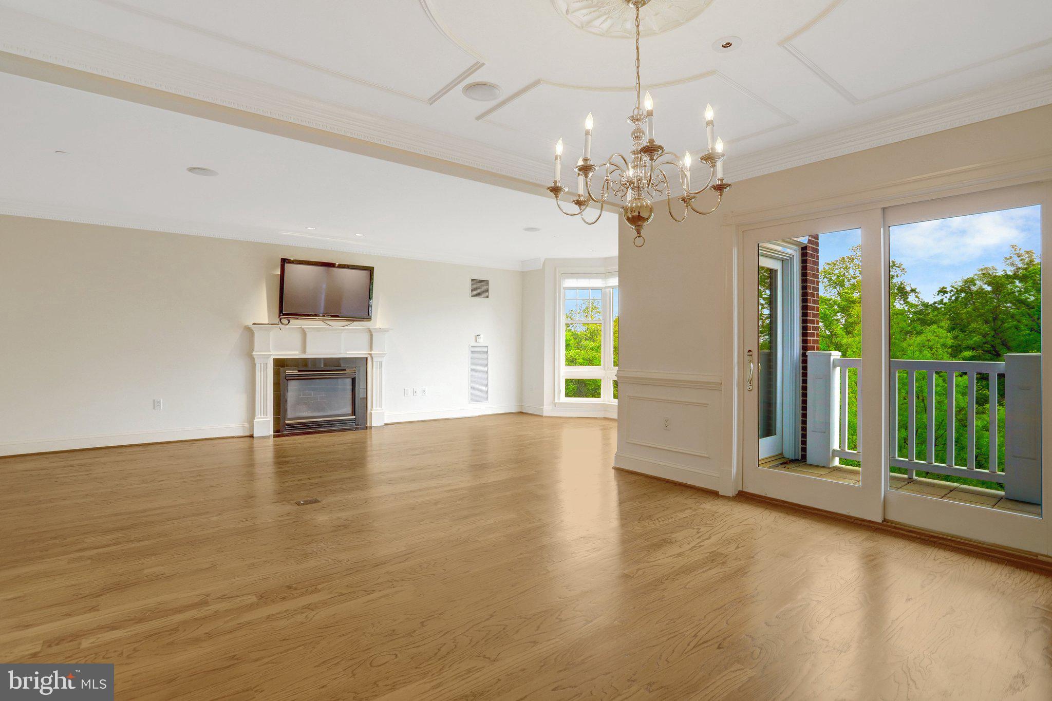 ROSSLYN - Residential