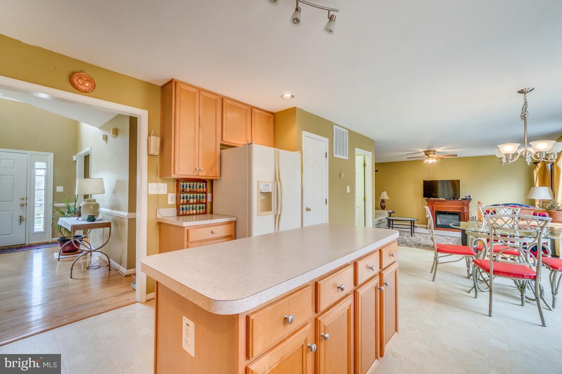 STAFFORD LAKES VILLAGE - Residential