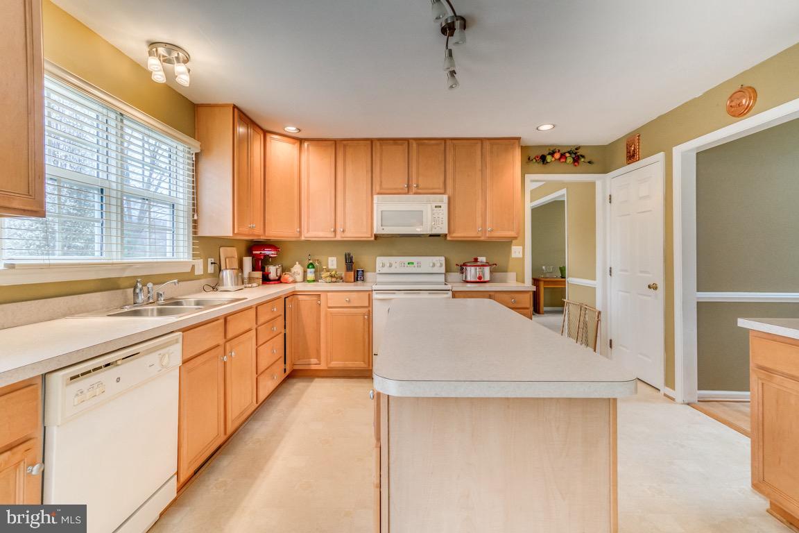 STAFFORD LAKES VILLAGE - Residential