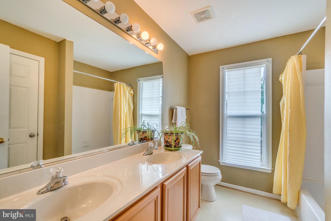 STAFFORD LAKES VILLAGE - Residential