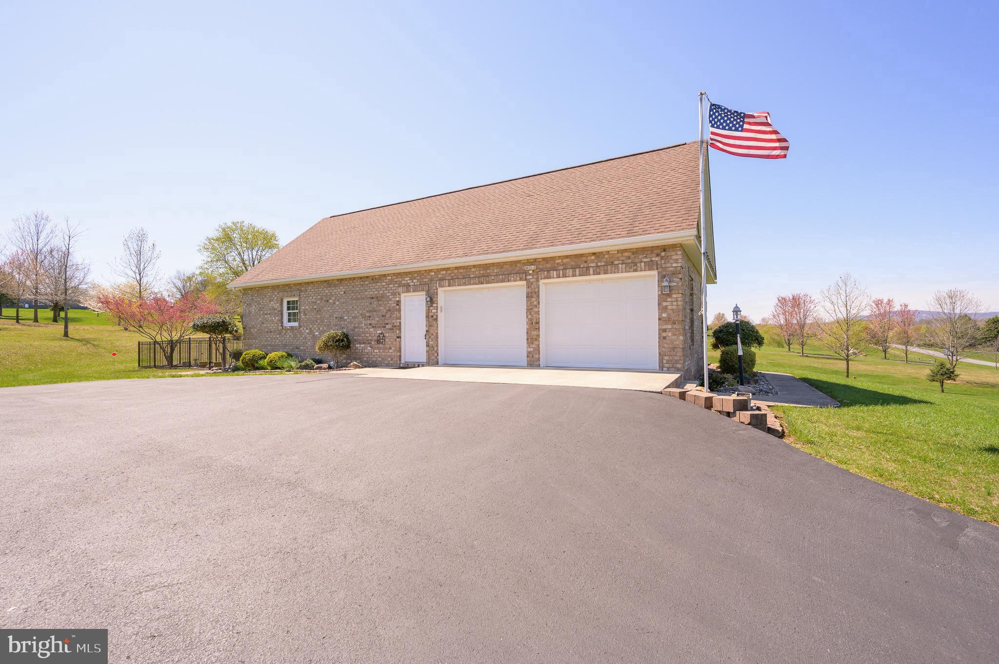 ORCHARD ON THE POTOMAC - Residential