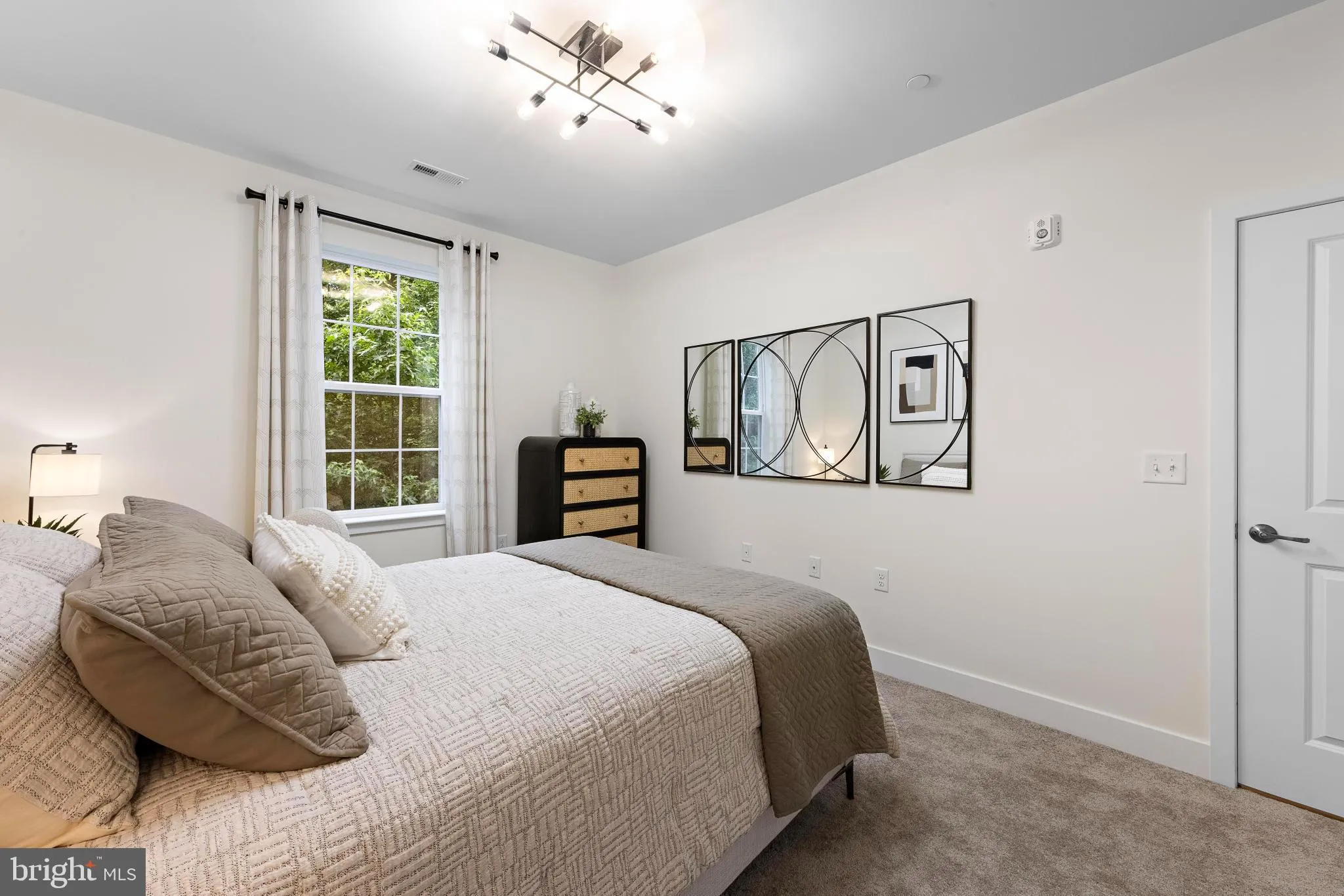 Monroe Township, New Jersey 08831, United States, 2 Bedrooms Bedrooms, ,2 BathroomsBathrooms,Residential,Active,172171