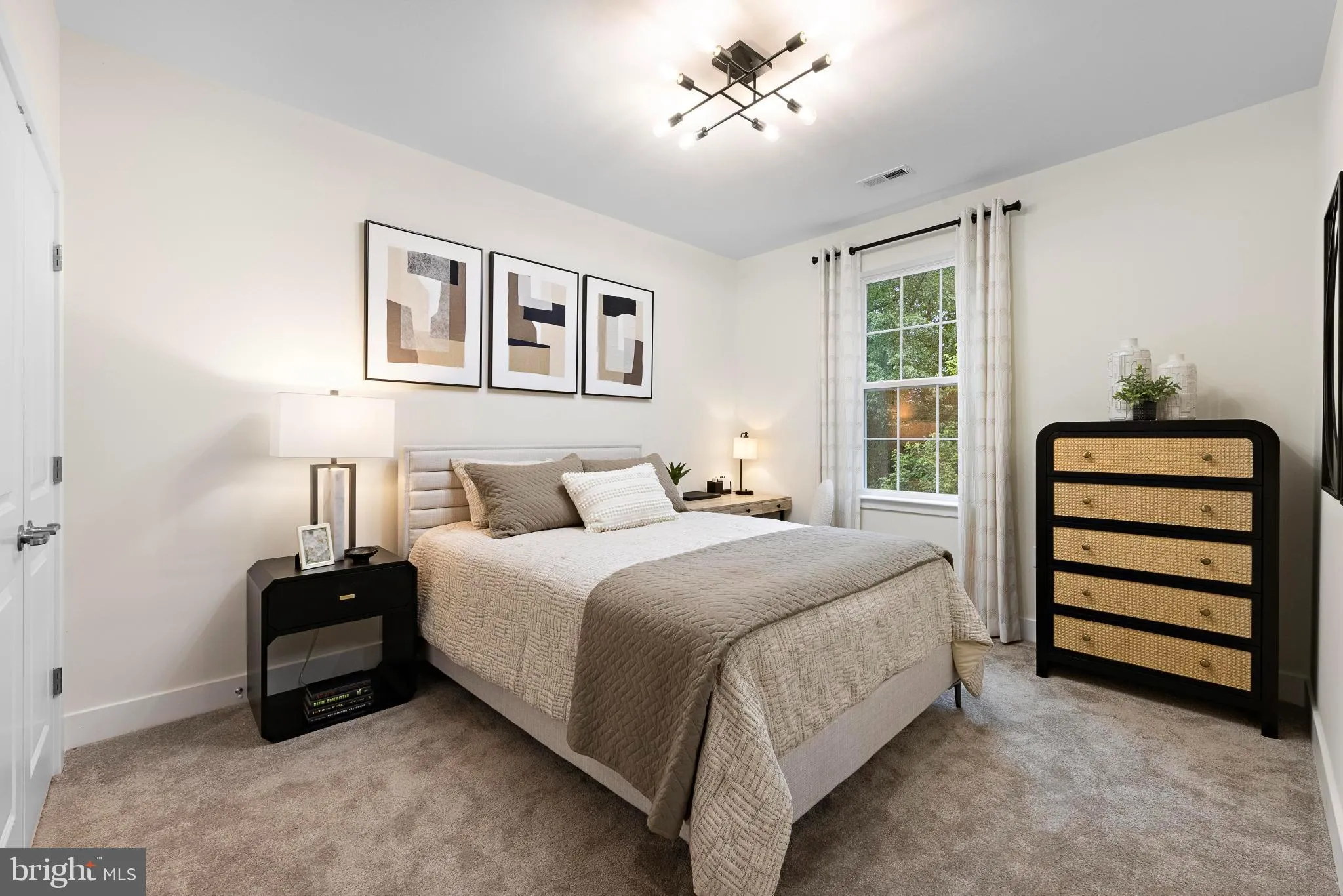 Monroe Township, New Jersey 08831, United States, 2 Bedrooms Bedrooms, ,2 BathroomsBathrooms,Residential,Active,172171