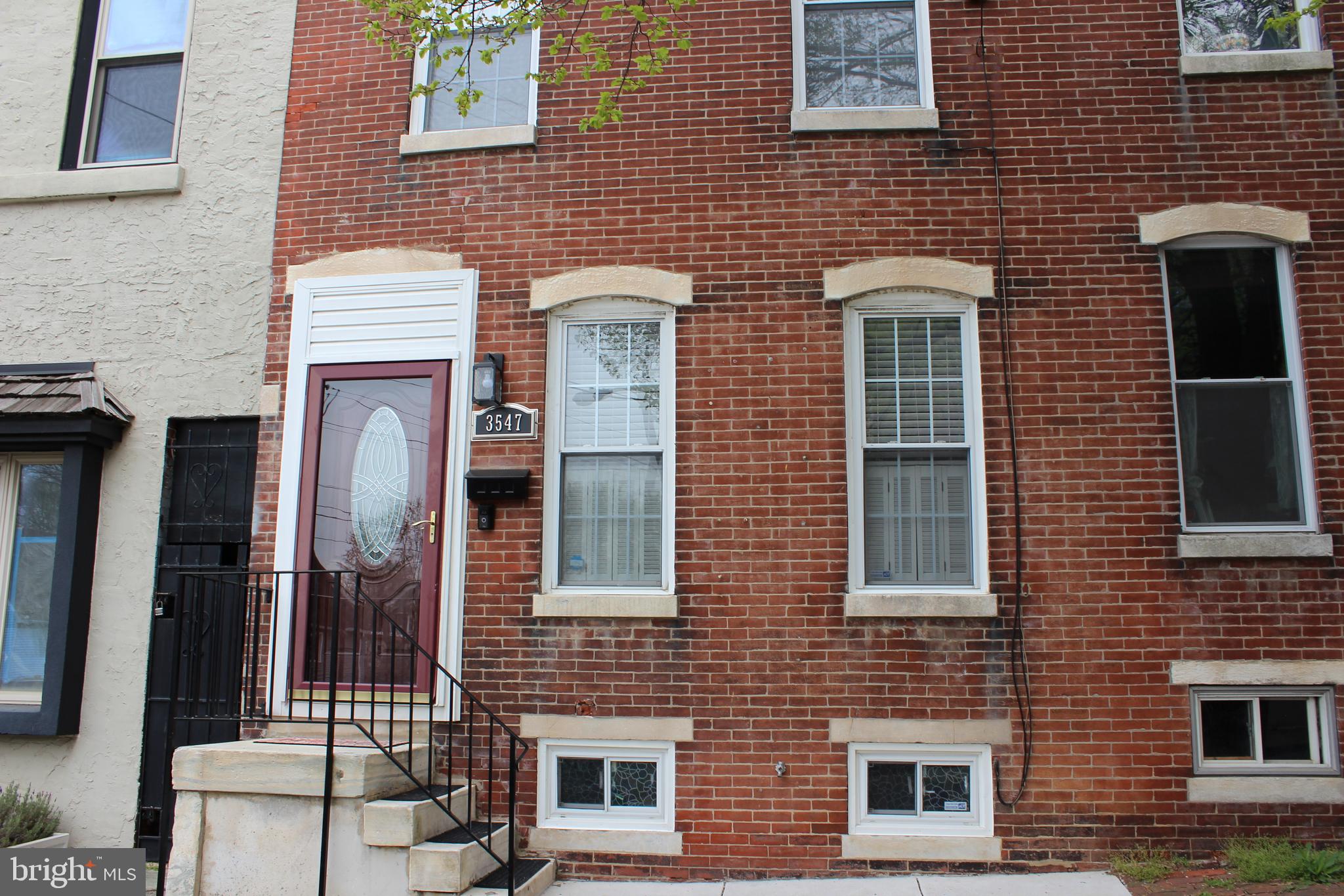 EAST FALLS - Residential Lease