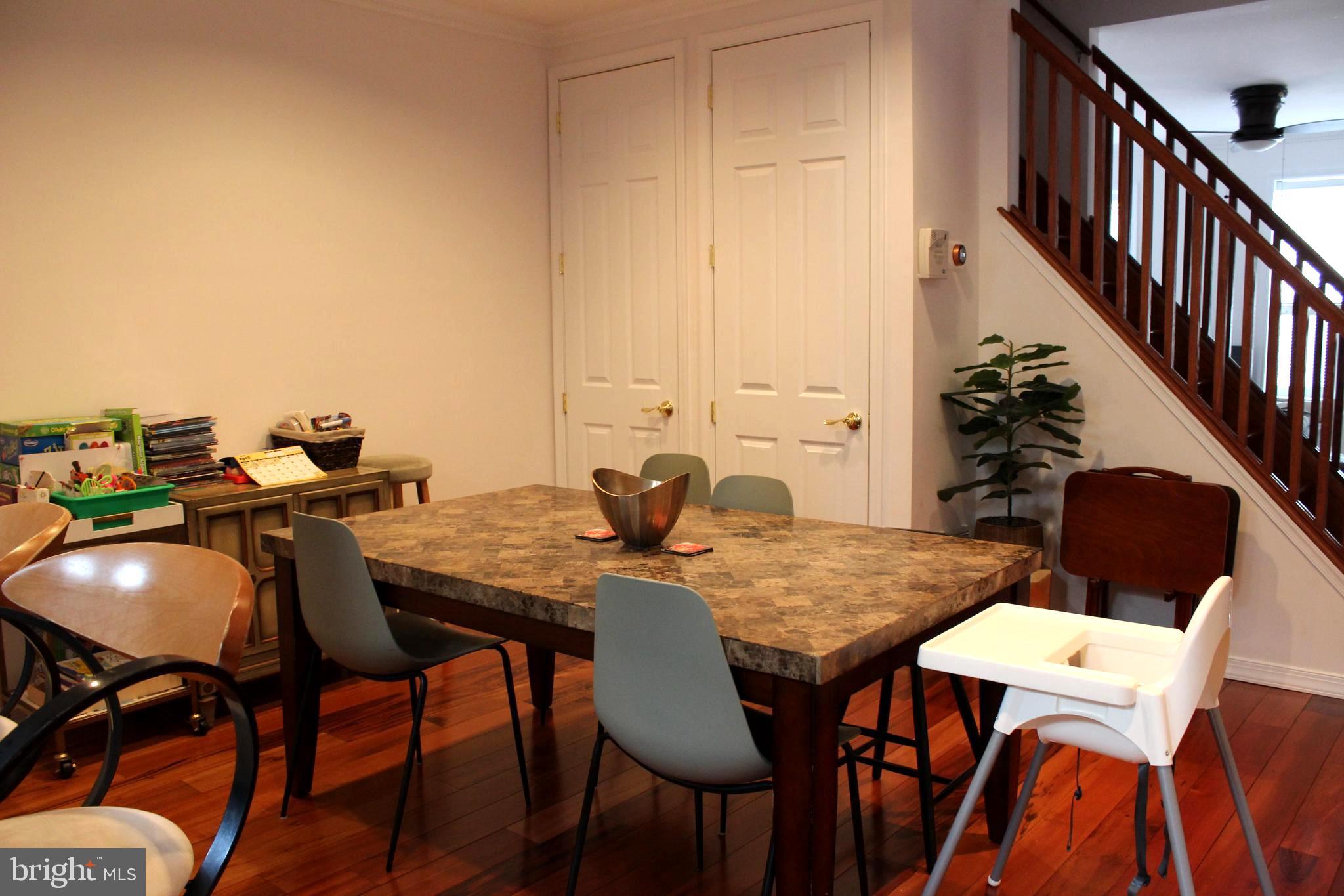 EAST FALLS - Residential Lease