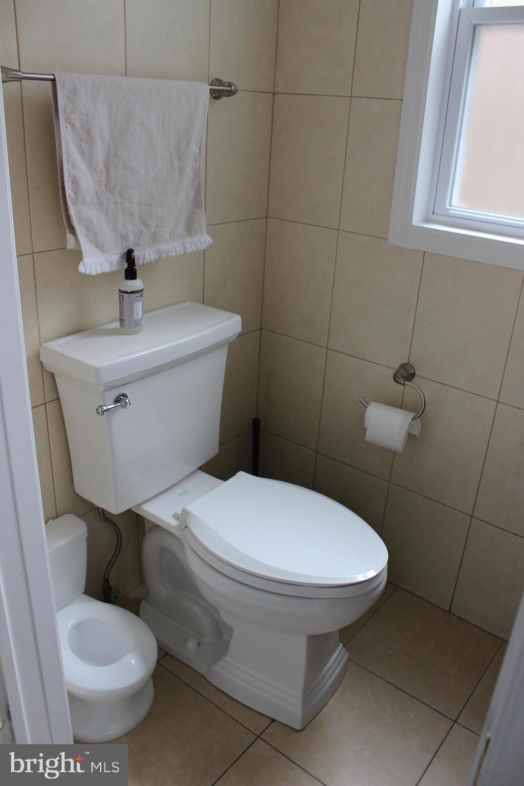 EAST FALLS - Residential Lease